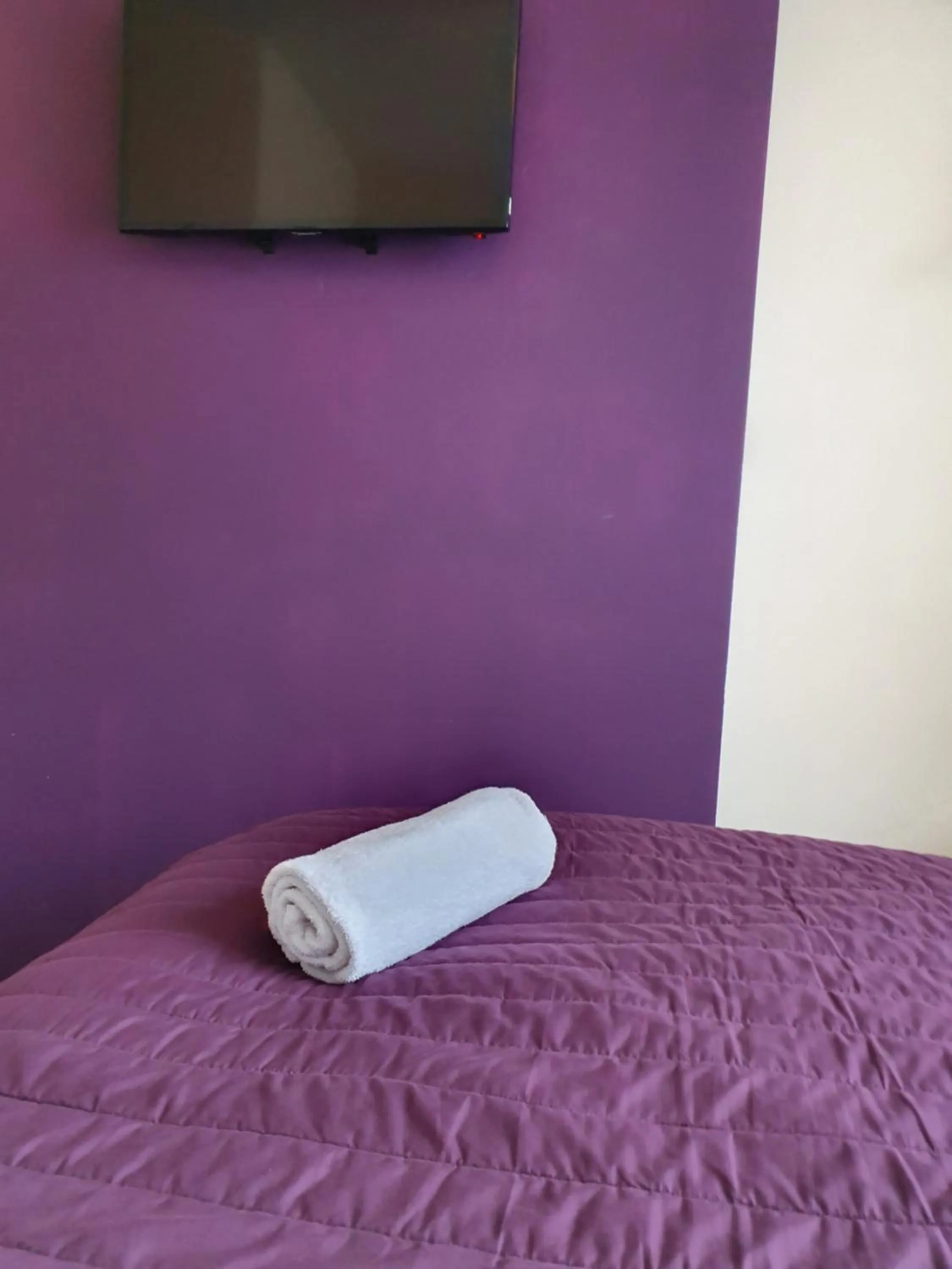 Bed in The Flowerpot