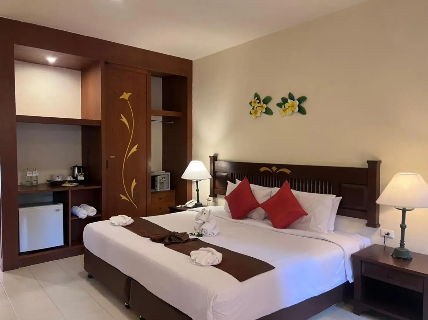 Bedroom, Bed in Phuket Leelavadee Hua Ting Resort Bedroom, Bed in Phuket Leelavadee Hua Ting Resort