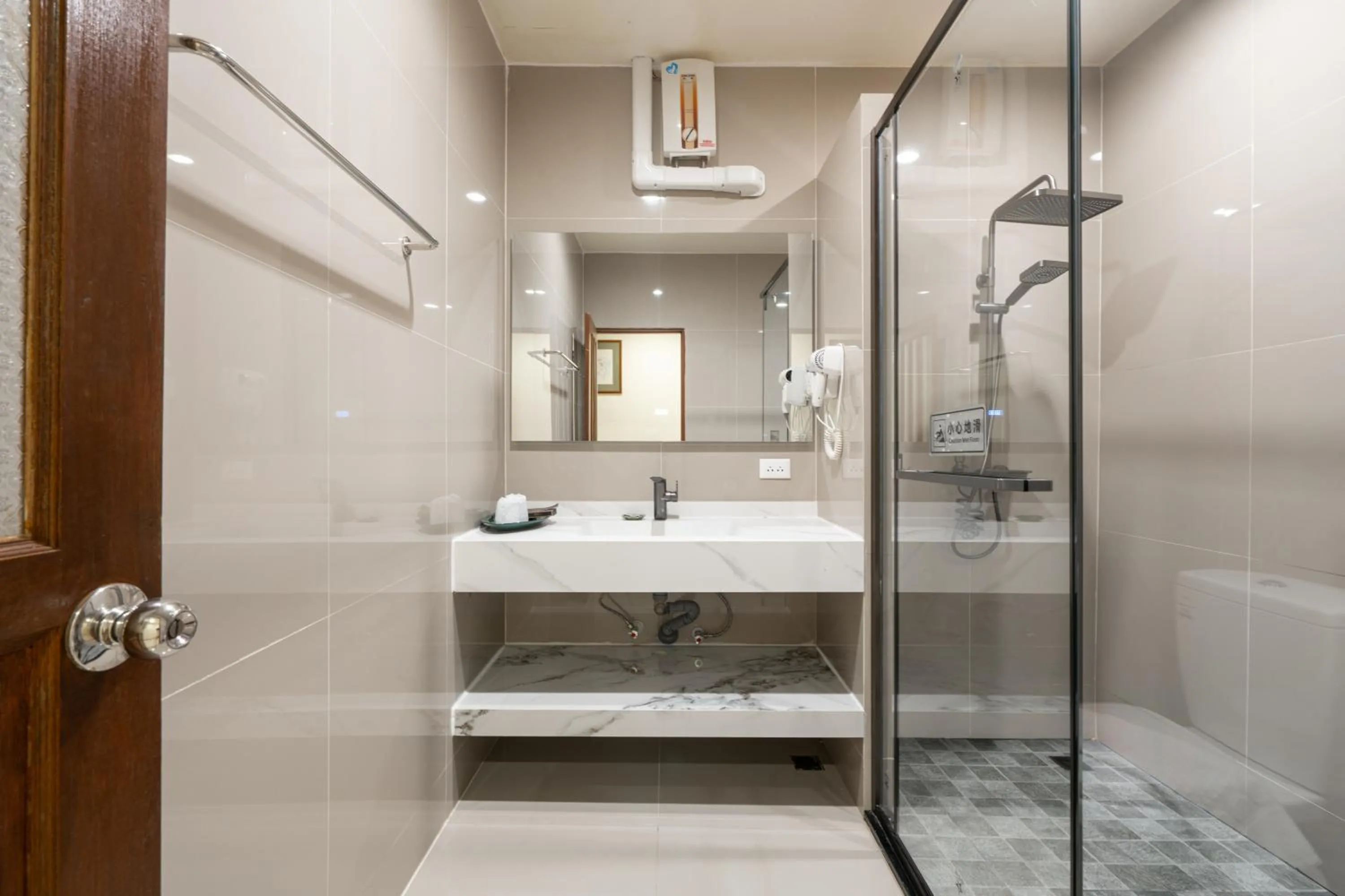 Shower in Phuket Leelavadee Hua Ting Resort