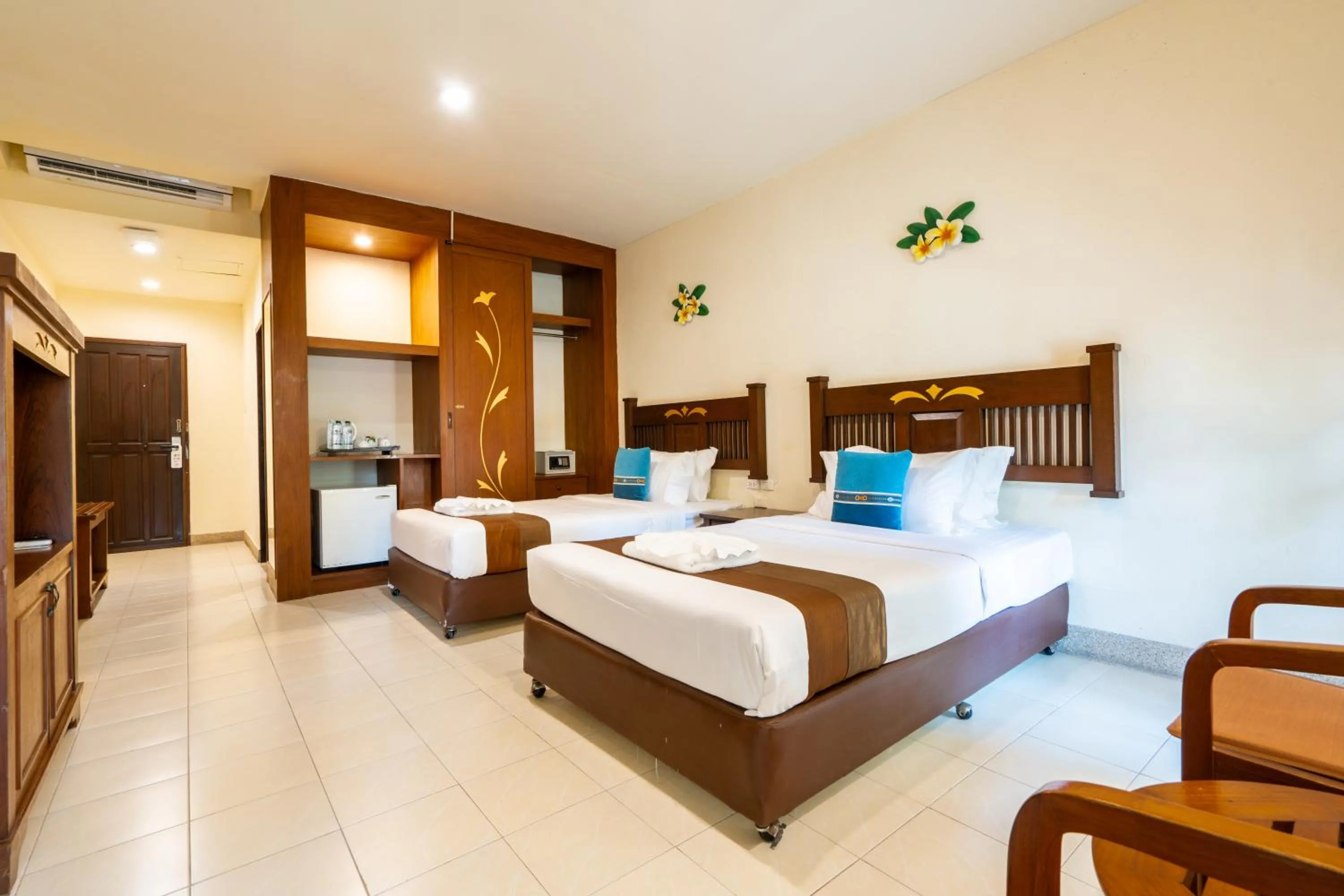 Bed in Phuket Leelavadee Hua Ting Resort