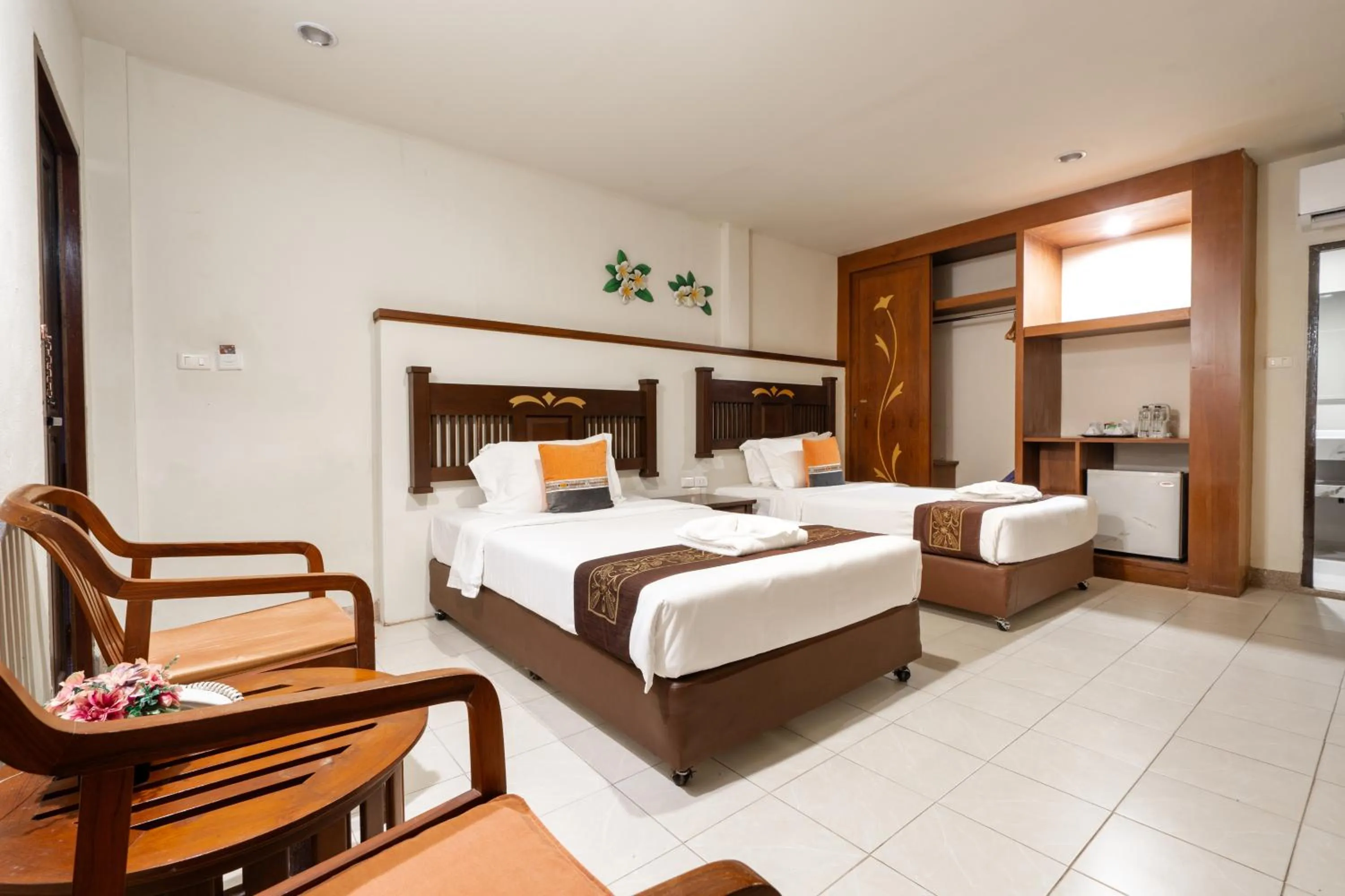 Bed in Phuket Leelavadee Hua Ting Resort