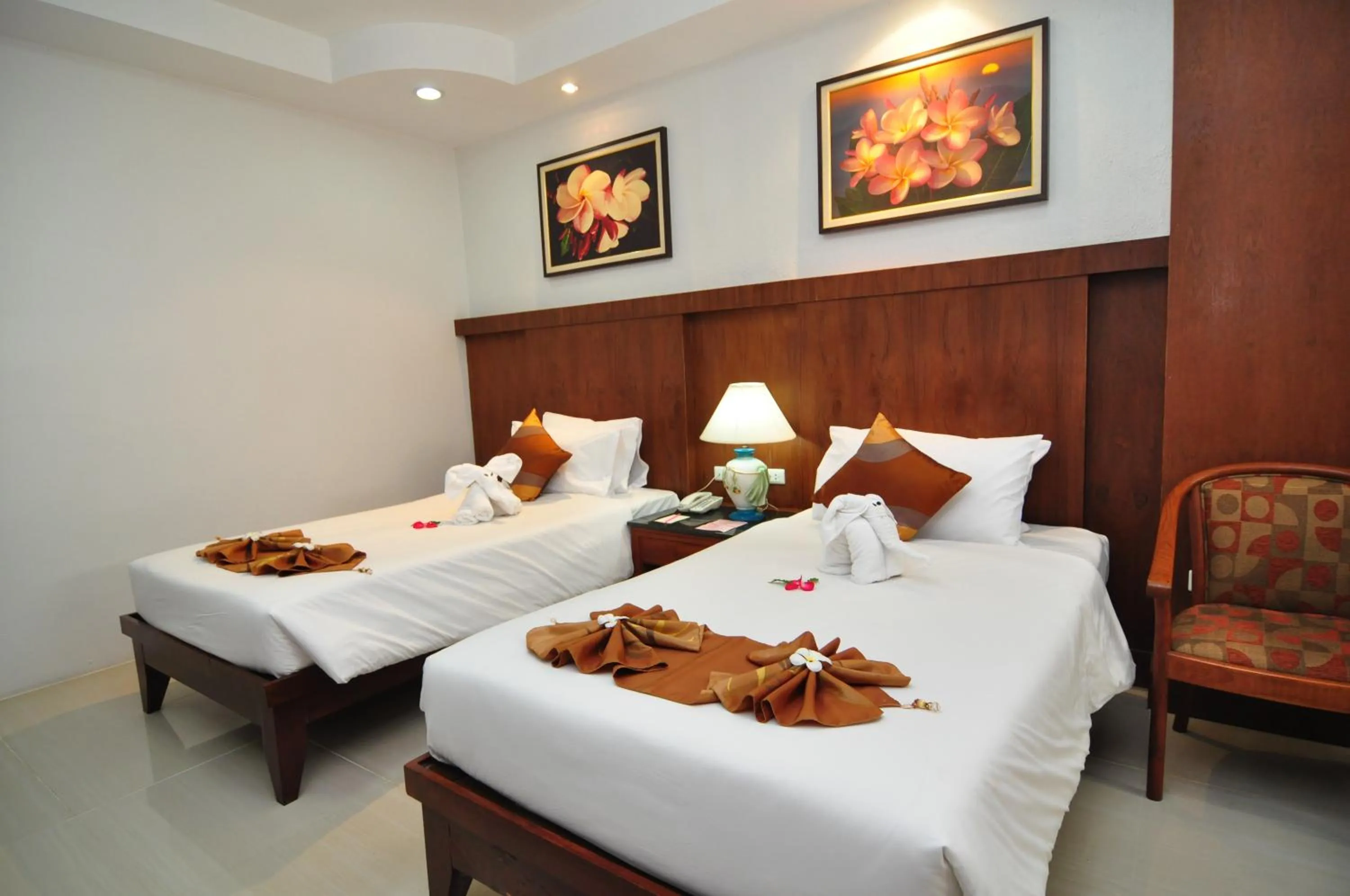 Bed in Phuket Leelavadee Hua Ting Resort