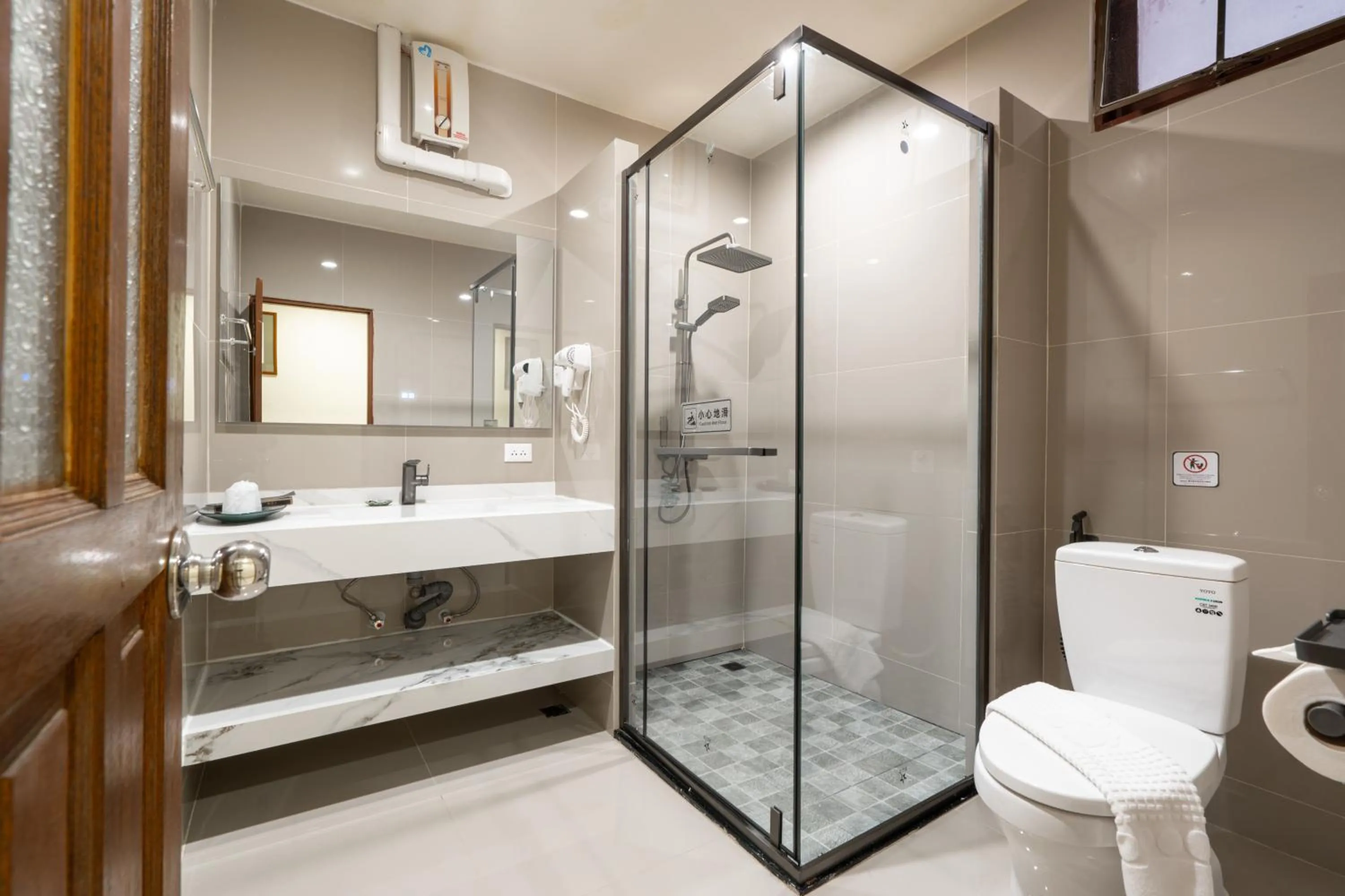 Shower in Phuket Leelavadee Hua Ting Resort