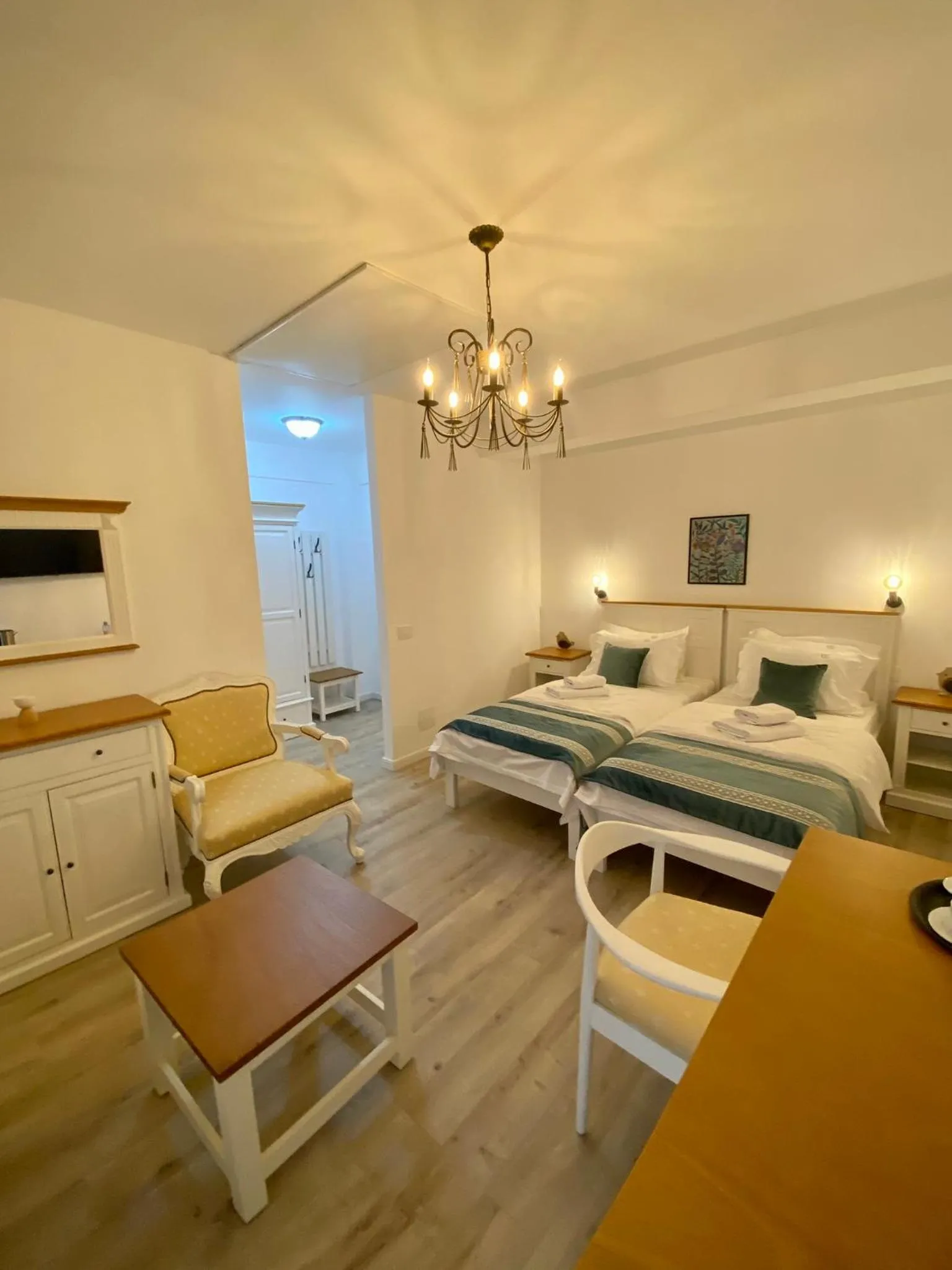 Double or Twin Room with Balcony in Pensiunea Charlotte Boutique