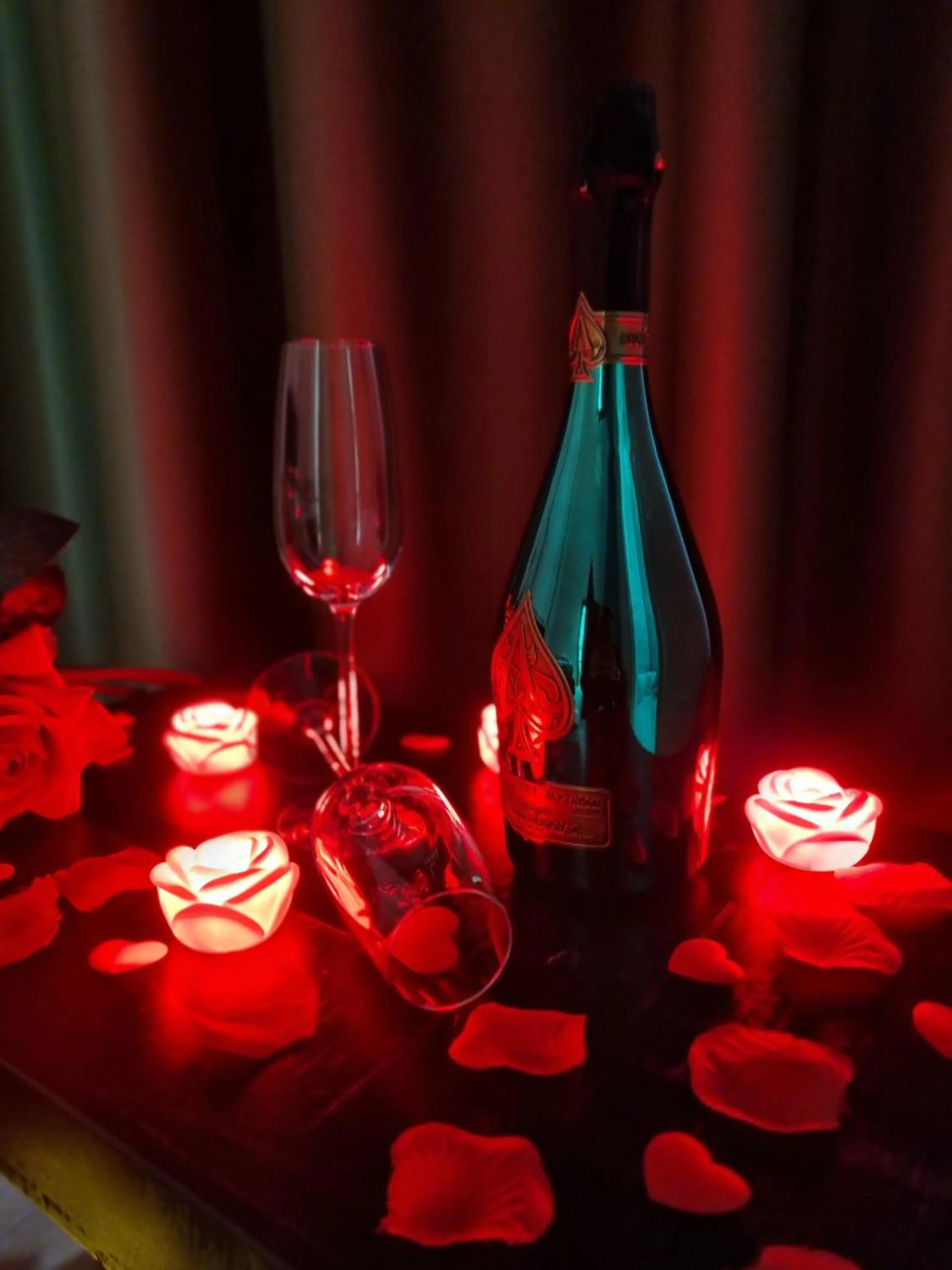 Twin Towers Naples Luxury