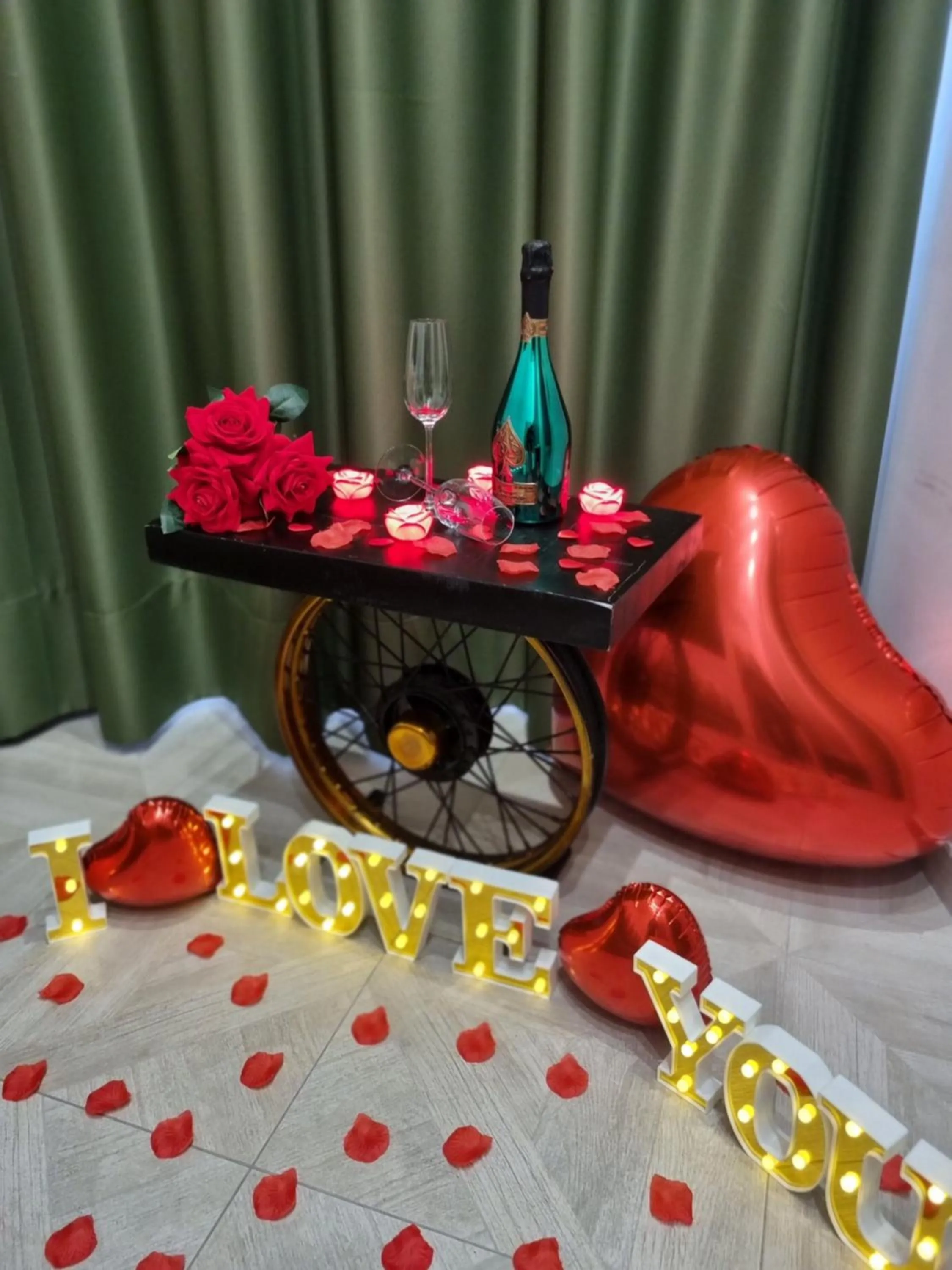 Twin Towers Naples Luxury