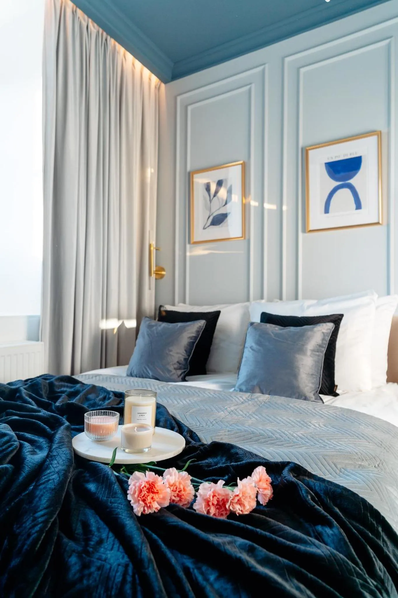 Bed in Warsaw Story - LoftAffair Collection