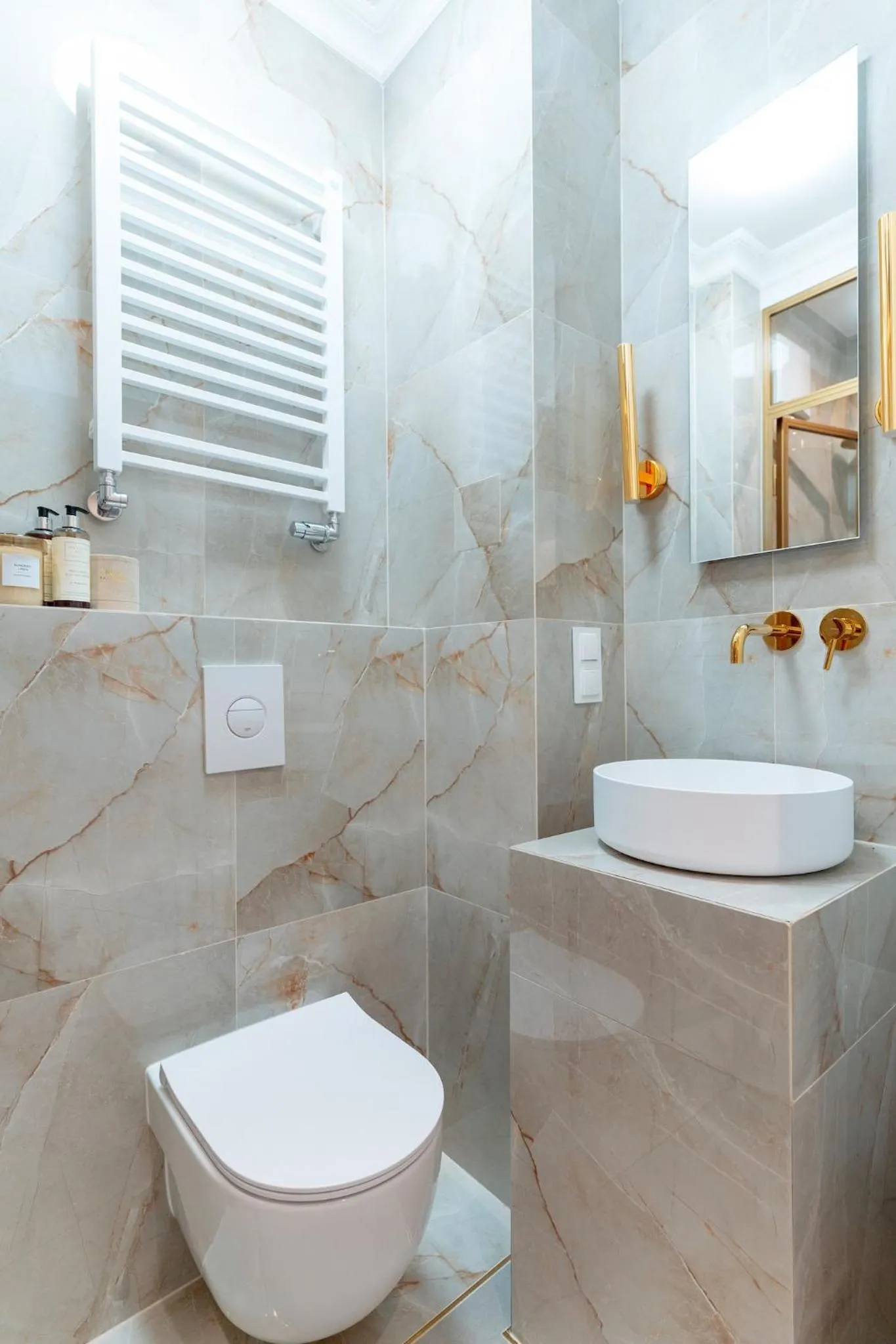 Bathroom in Warsaw Story - LoftAffair Collection