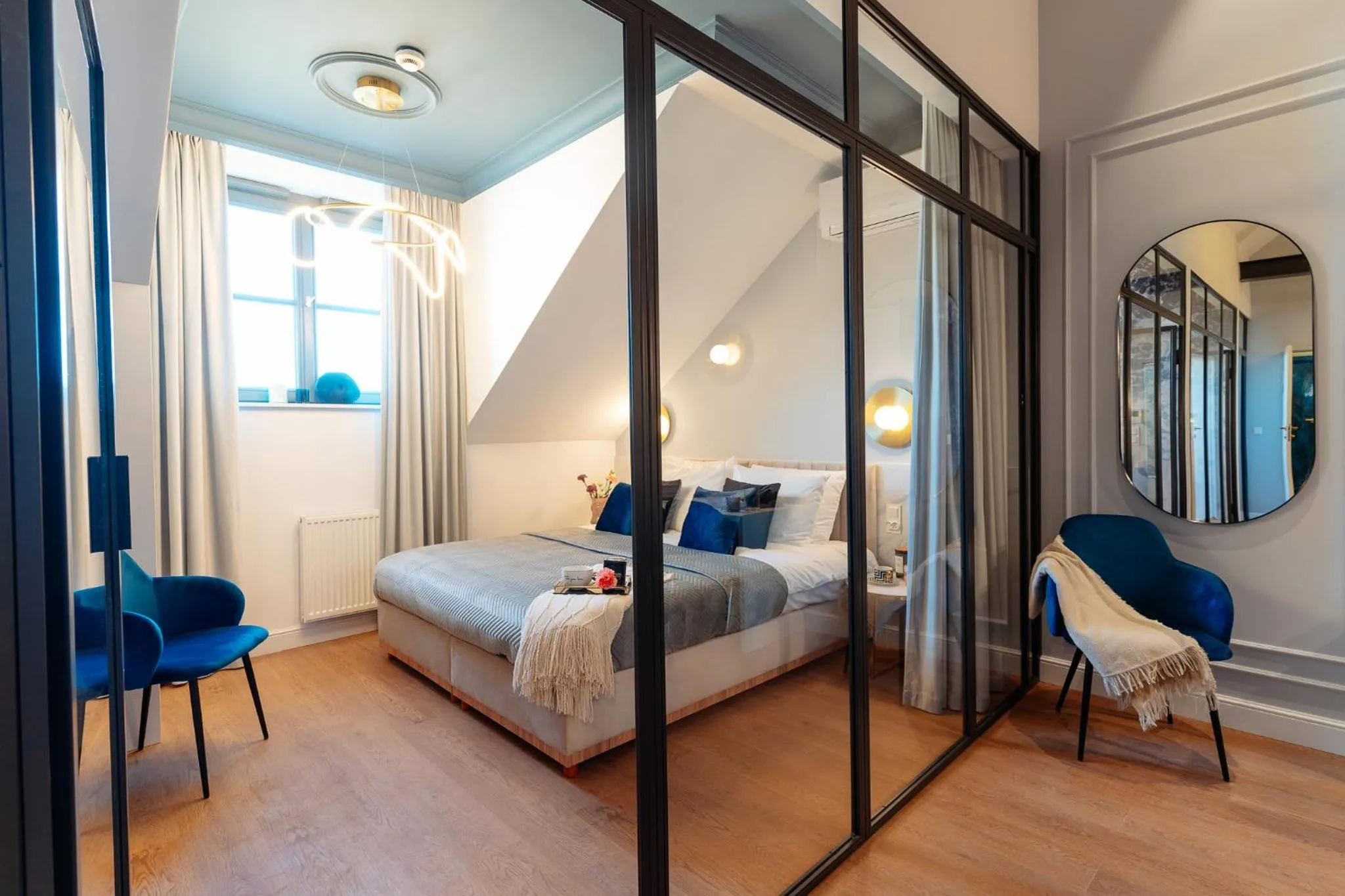 Bed in Warsaw Story - LoftAffair Collection