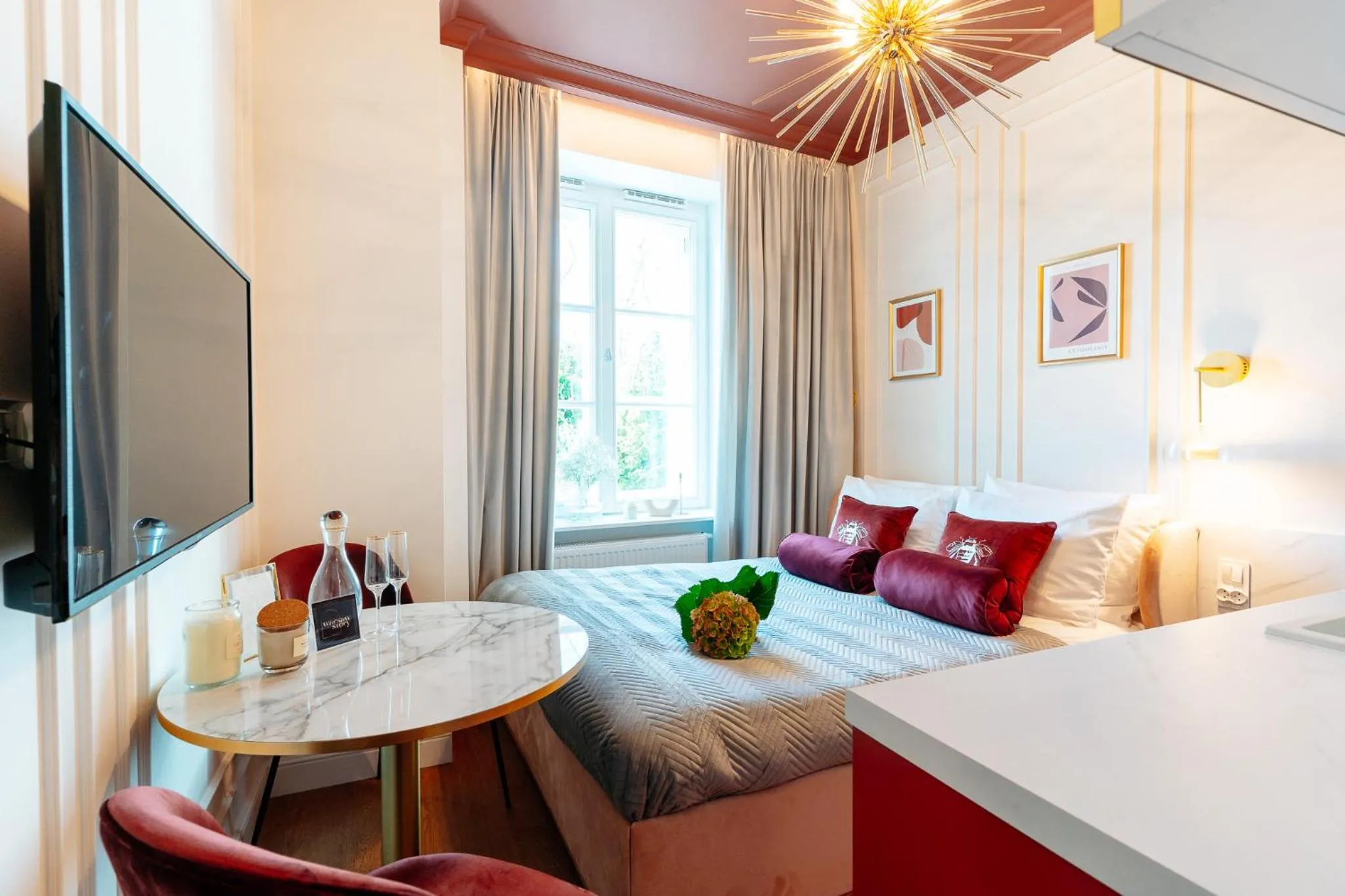 Bed in Warsaw Story - LoftAffair Collection