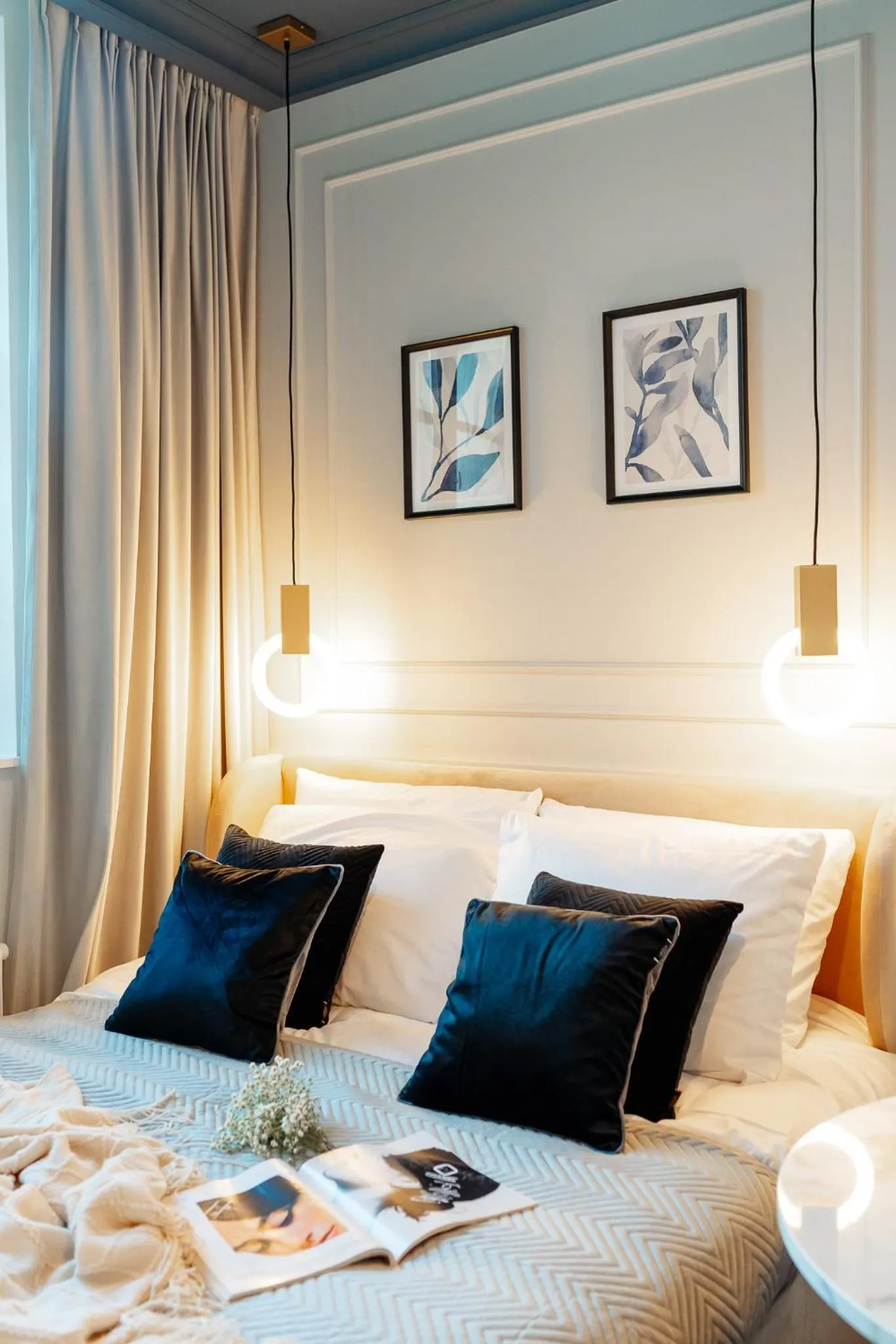 Photo of the whole room, Bed in Warsaw Story - LoftAffair Collection