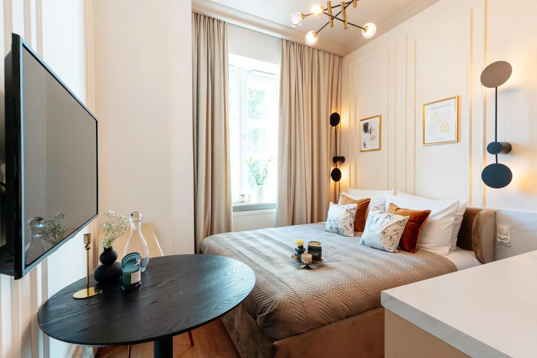 Bed in Warsaw Story - LoftAffair Collection