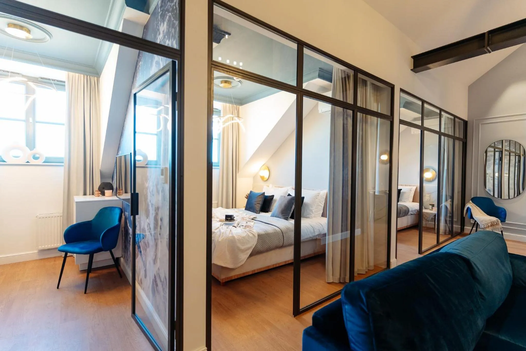 Bed in Warsaw Story - LoftAffair Collection