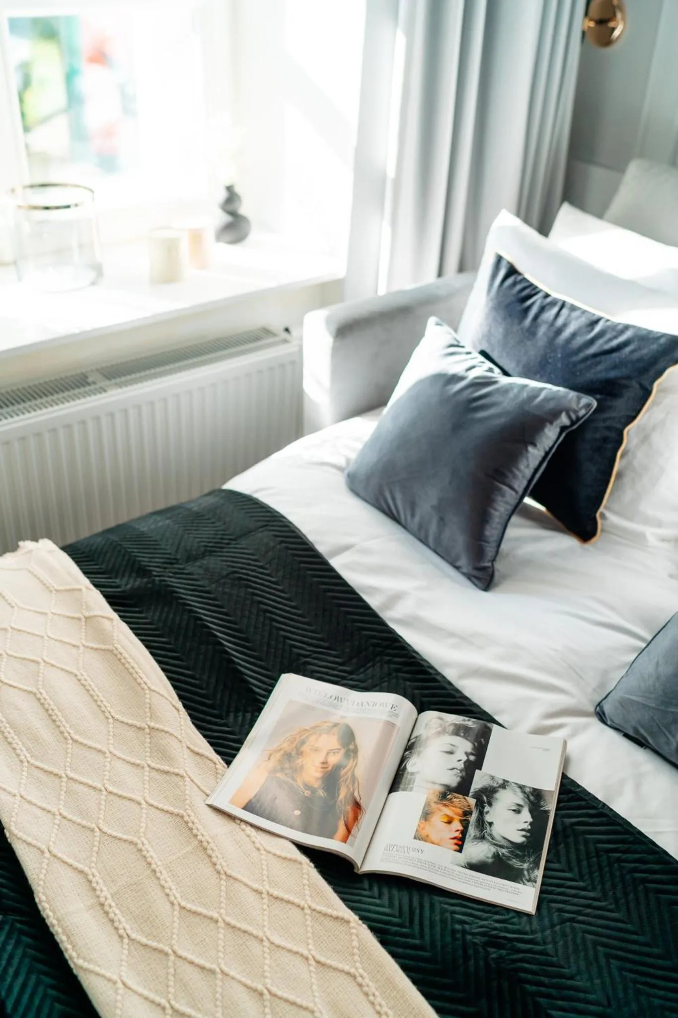 Photo of the whole room, Bed in Warsaw Story - LoftAffair Collection