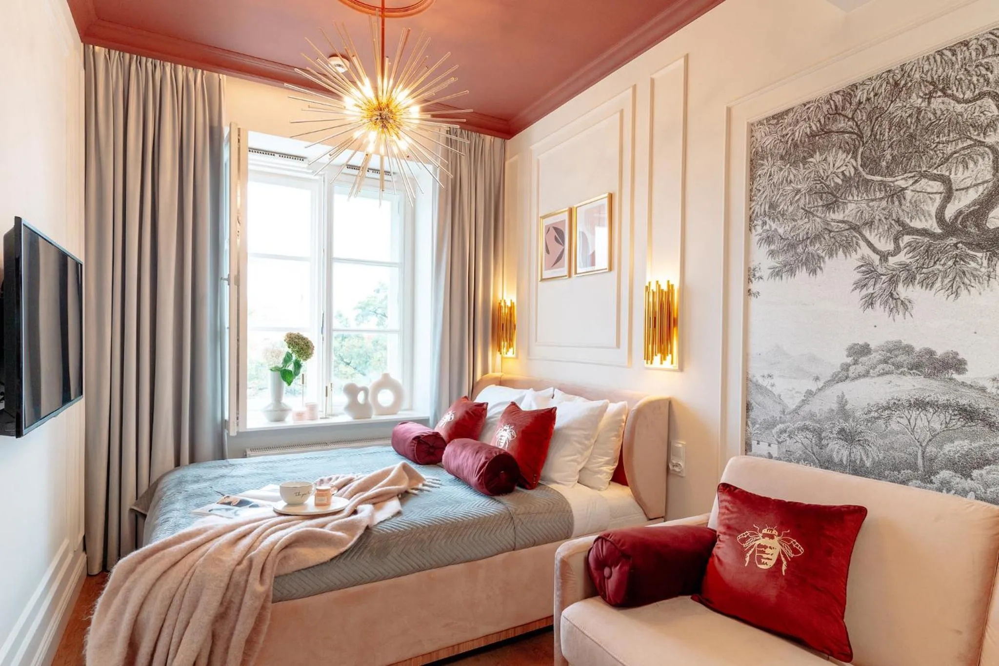 Bed in Warsaw Story - LoftAffair Collection