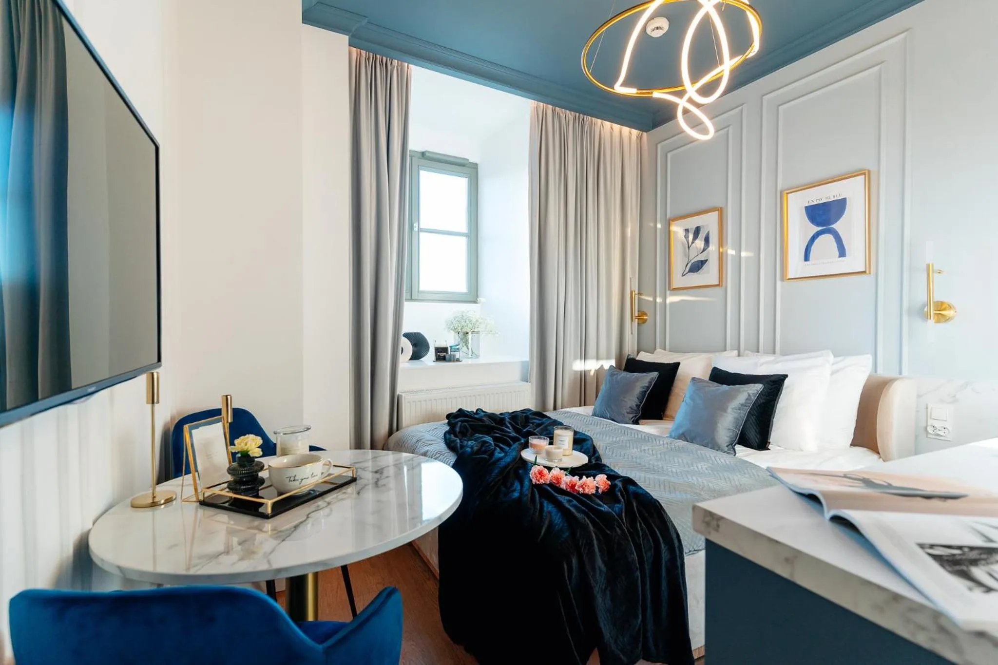 Bed in Warsaw Story - LoftAffair Collection