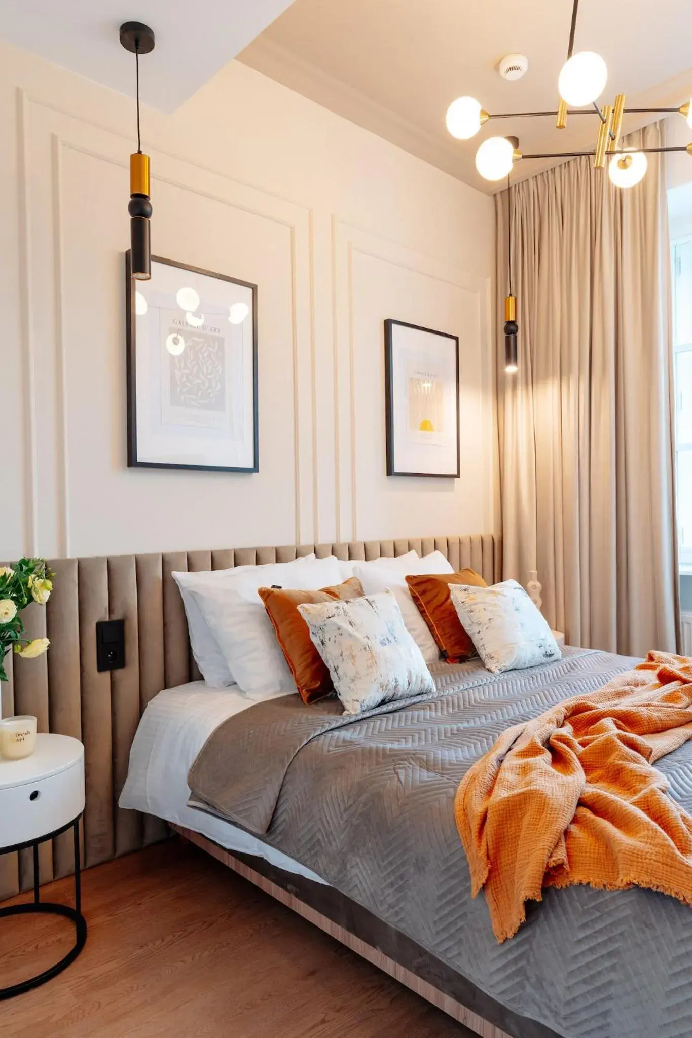 Corner Apartment with king size bed and old town view in Warsaw Story - LoftAffair Collection Corner Apartment with king size bed and old town view in Warsaw Story - LoftAffair Collection