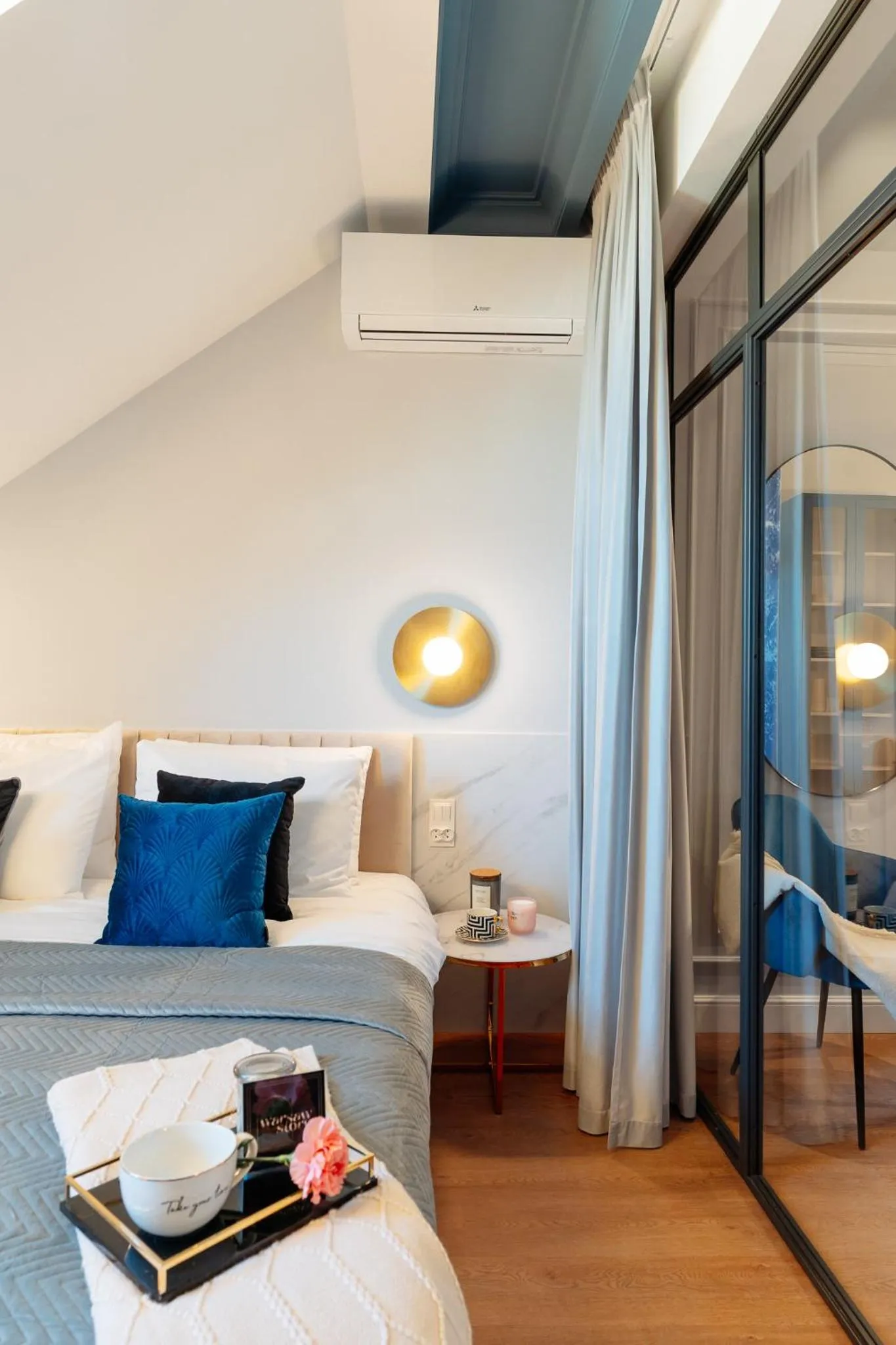 Bed in Warsaw Story - LoftAffair Collection