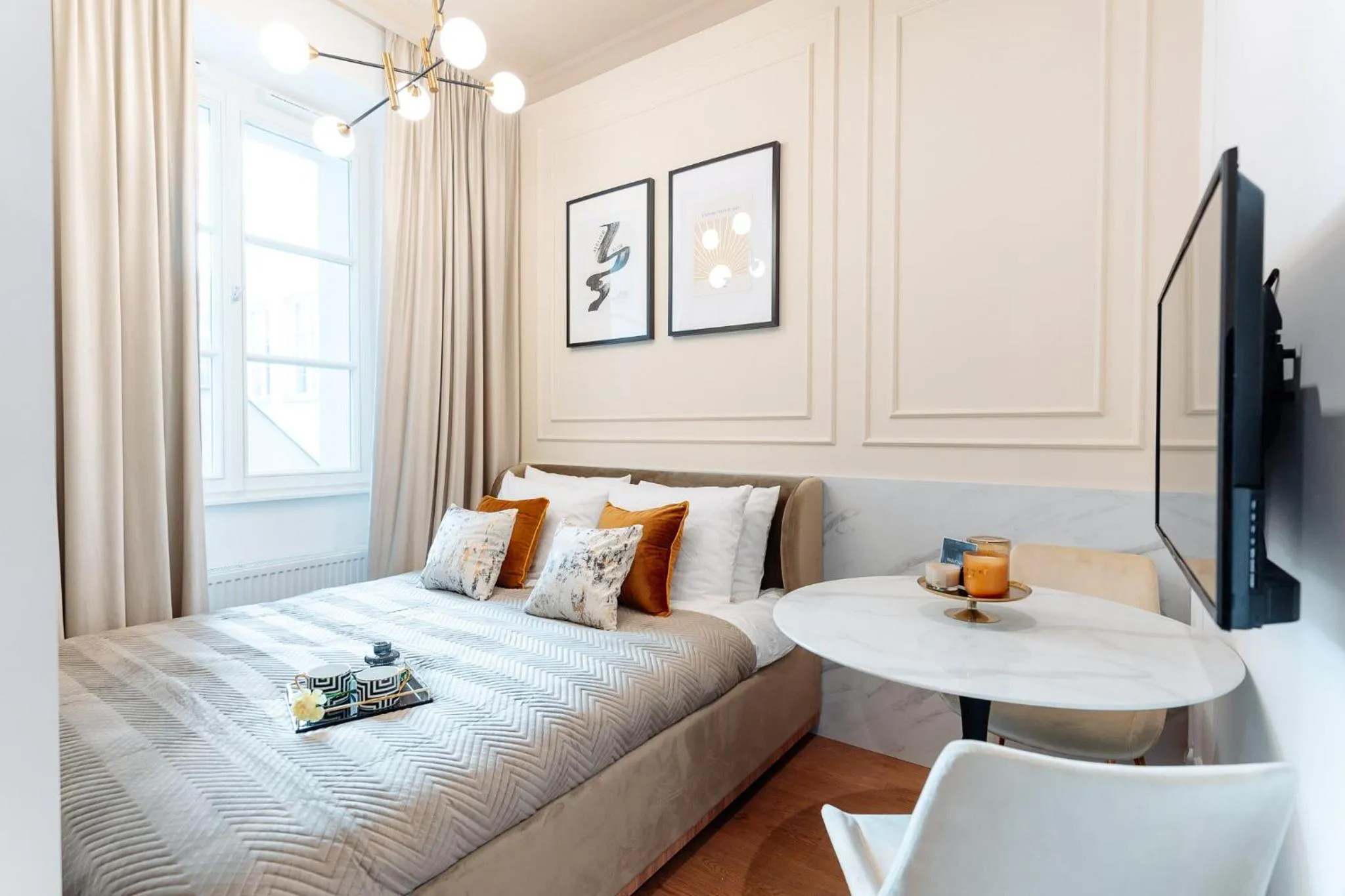 Bed in Warsaw Story - LoftAffair Collection