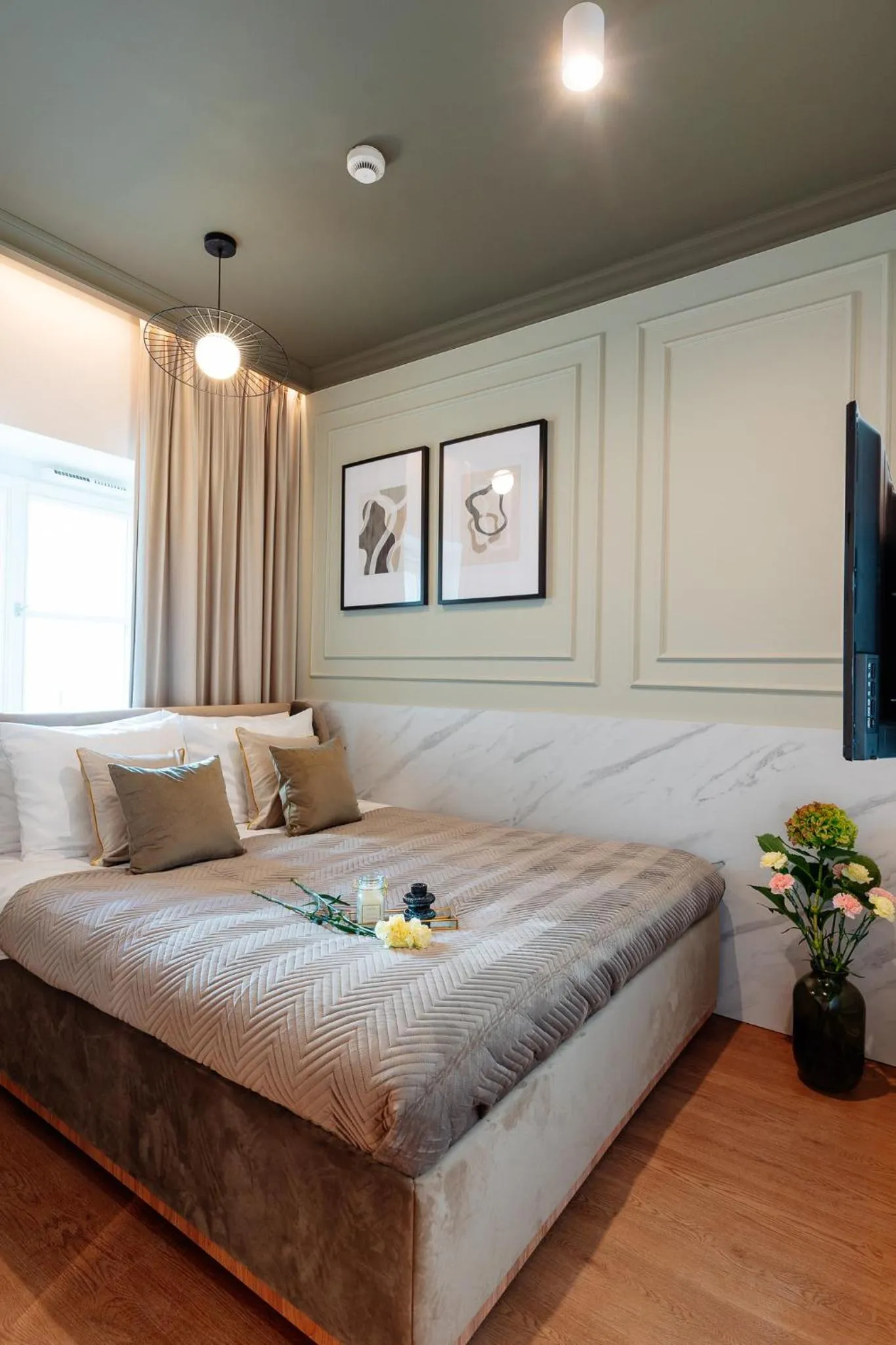 Bed in Warsaw Story - LoftAffair Collection