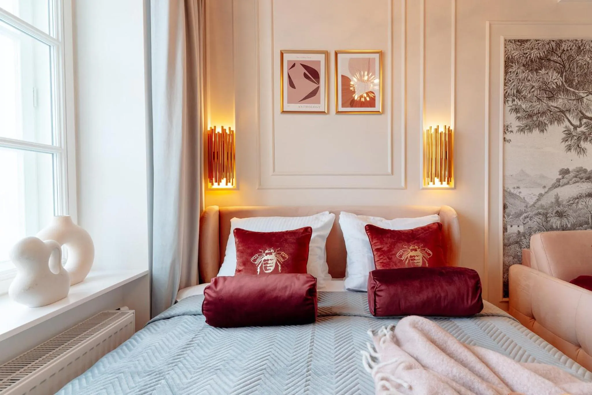 Bed in Warsaw Story - LoftAffair Collection