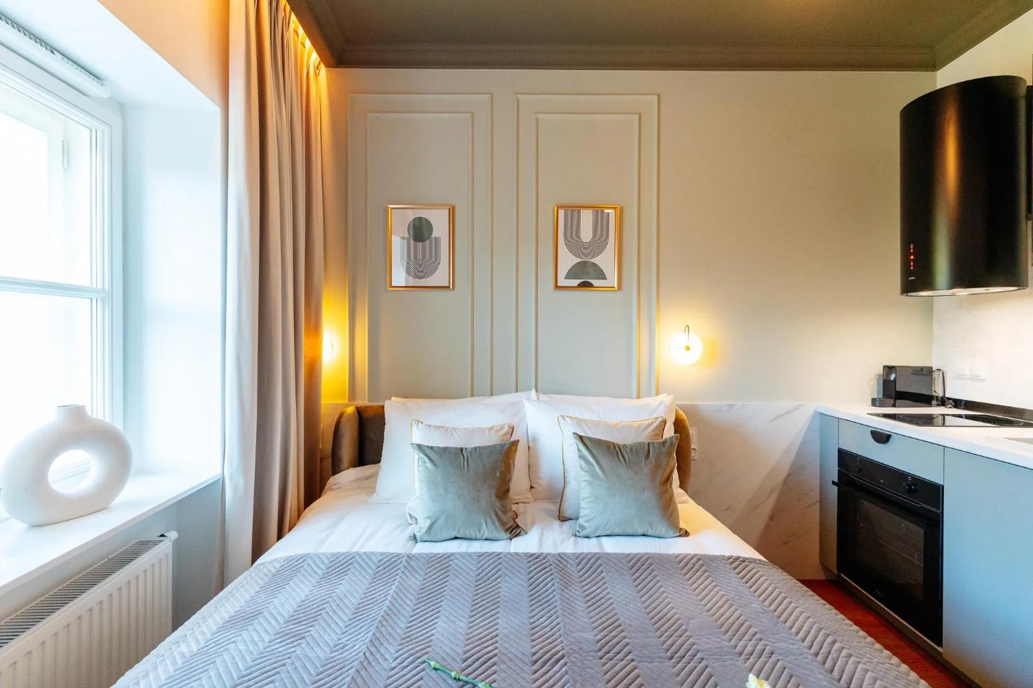 Bed in Warsaw Story - LoftAffair Collection