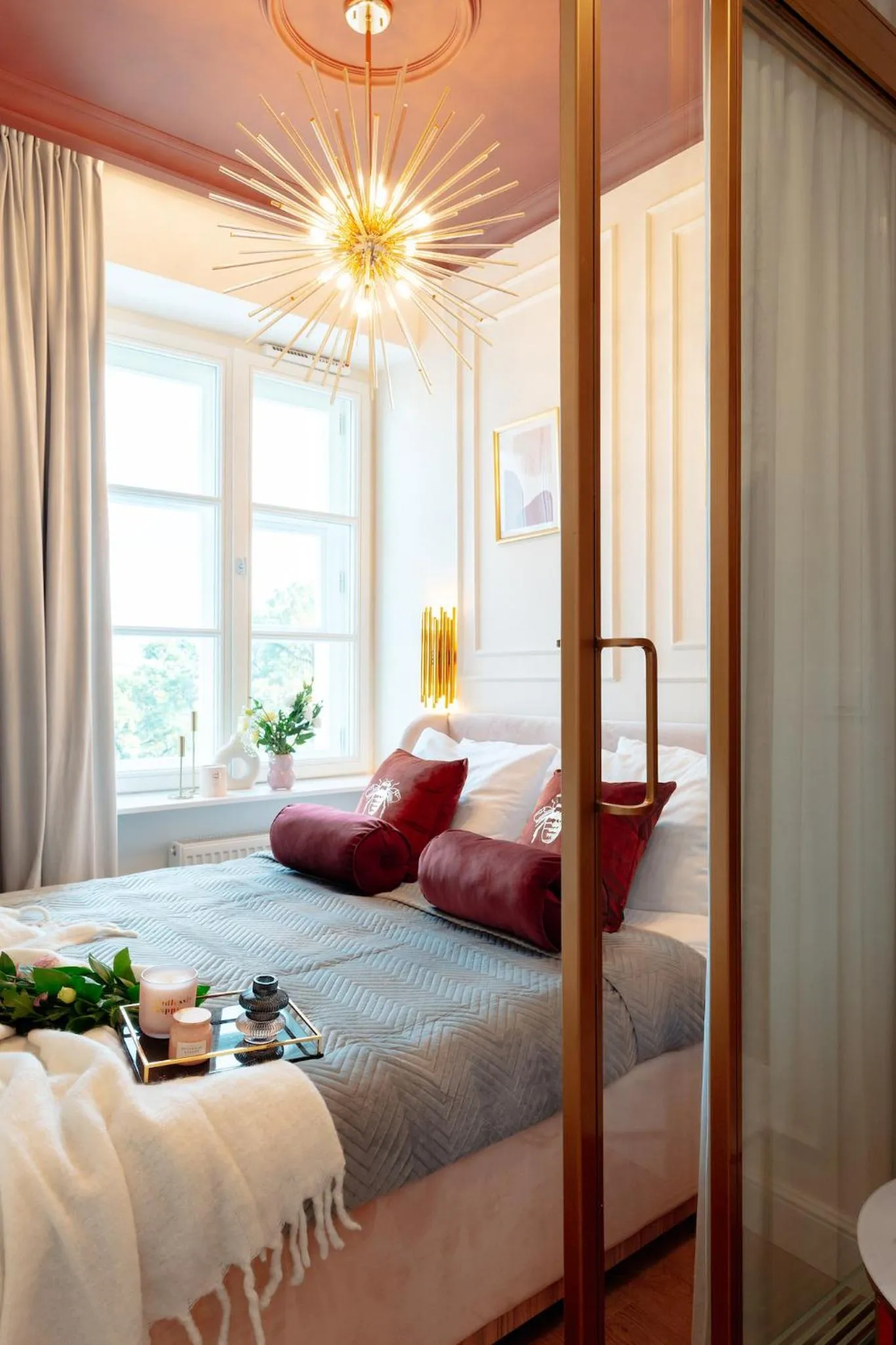 Bed in Warsaw Story - LoftAffair Collection