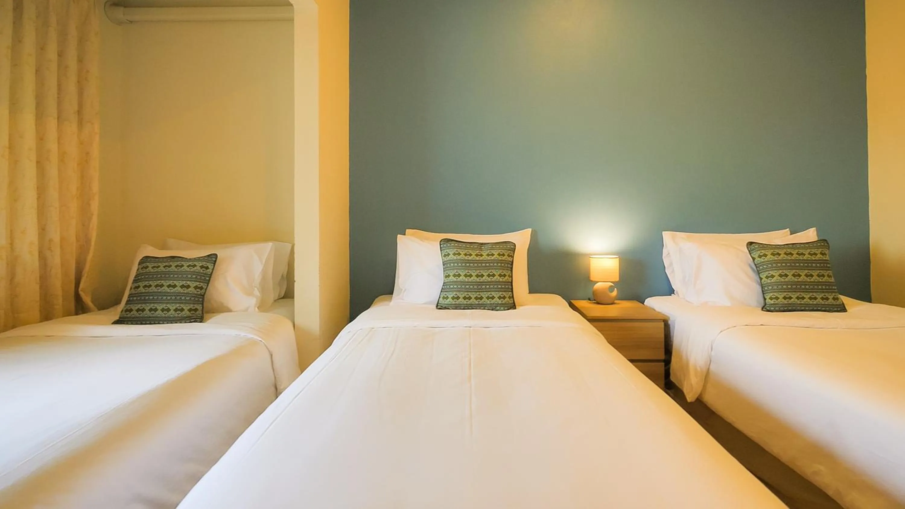 Bed in Siam Avari Hotel, Chiang Rai