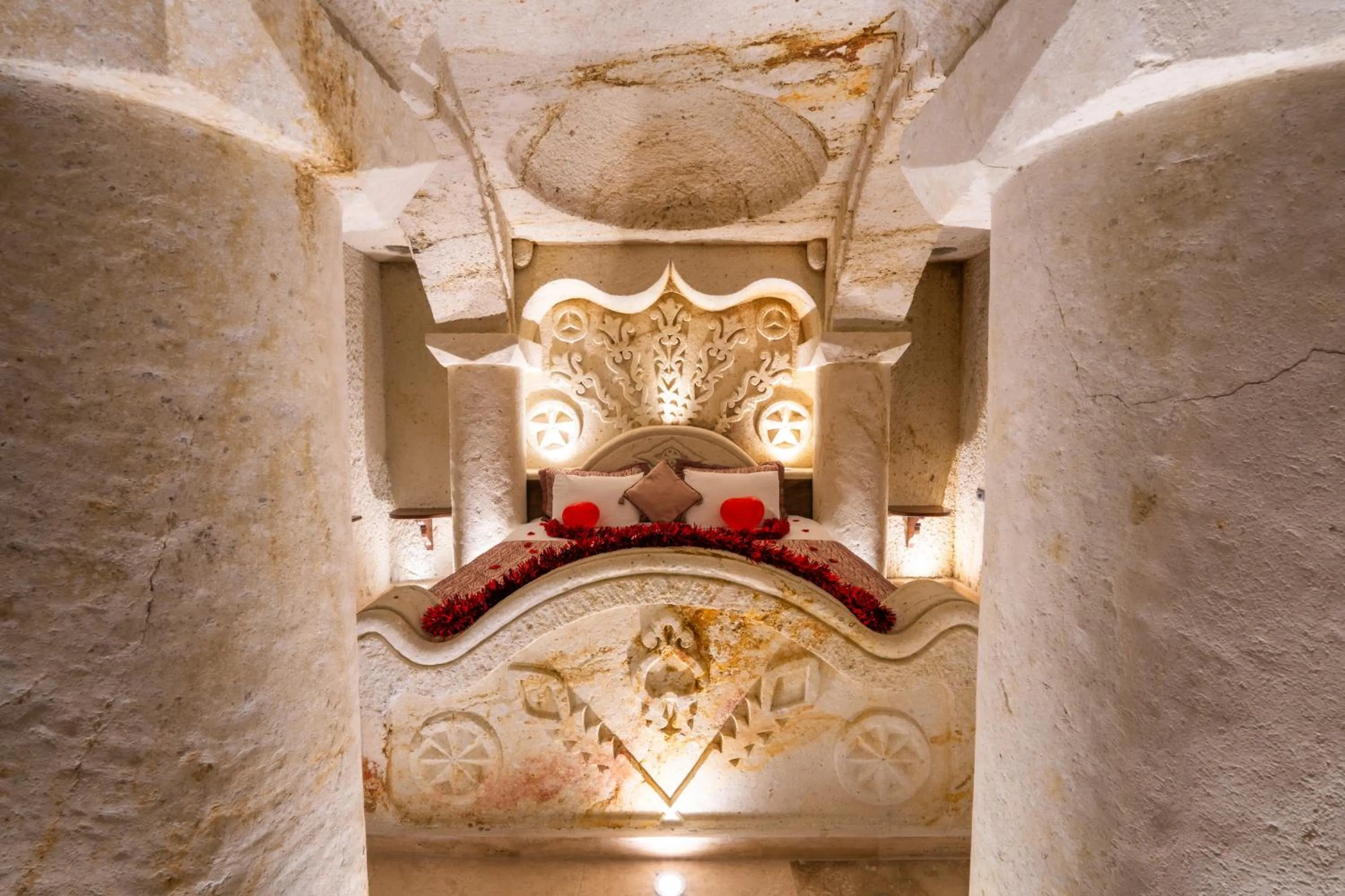 Bed in Cappadocia Sweet Cave