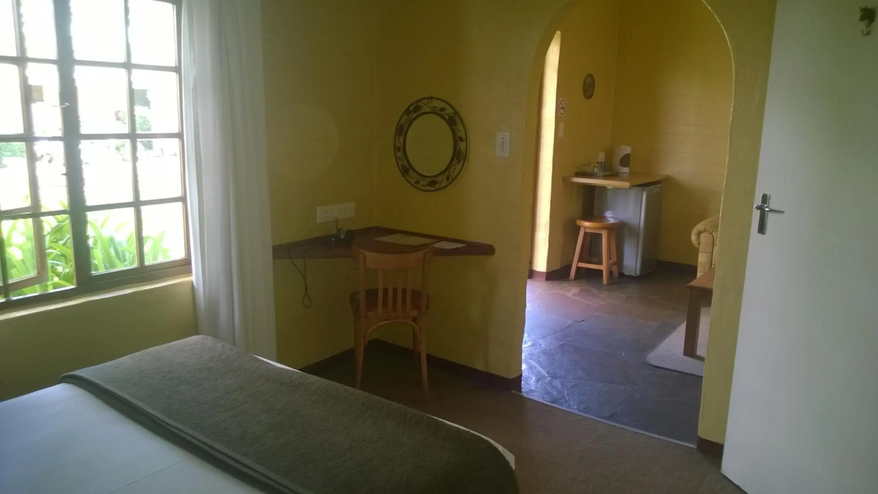 Photo of the whole room, Bed in Ascot Inn Photo of the whole room, Bed in Ascot Inn