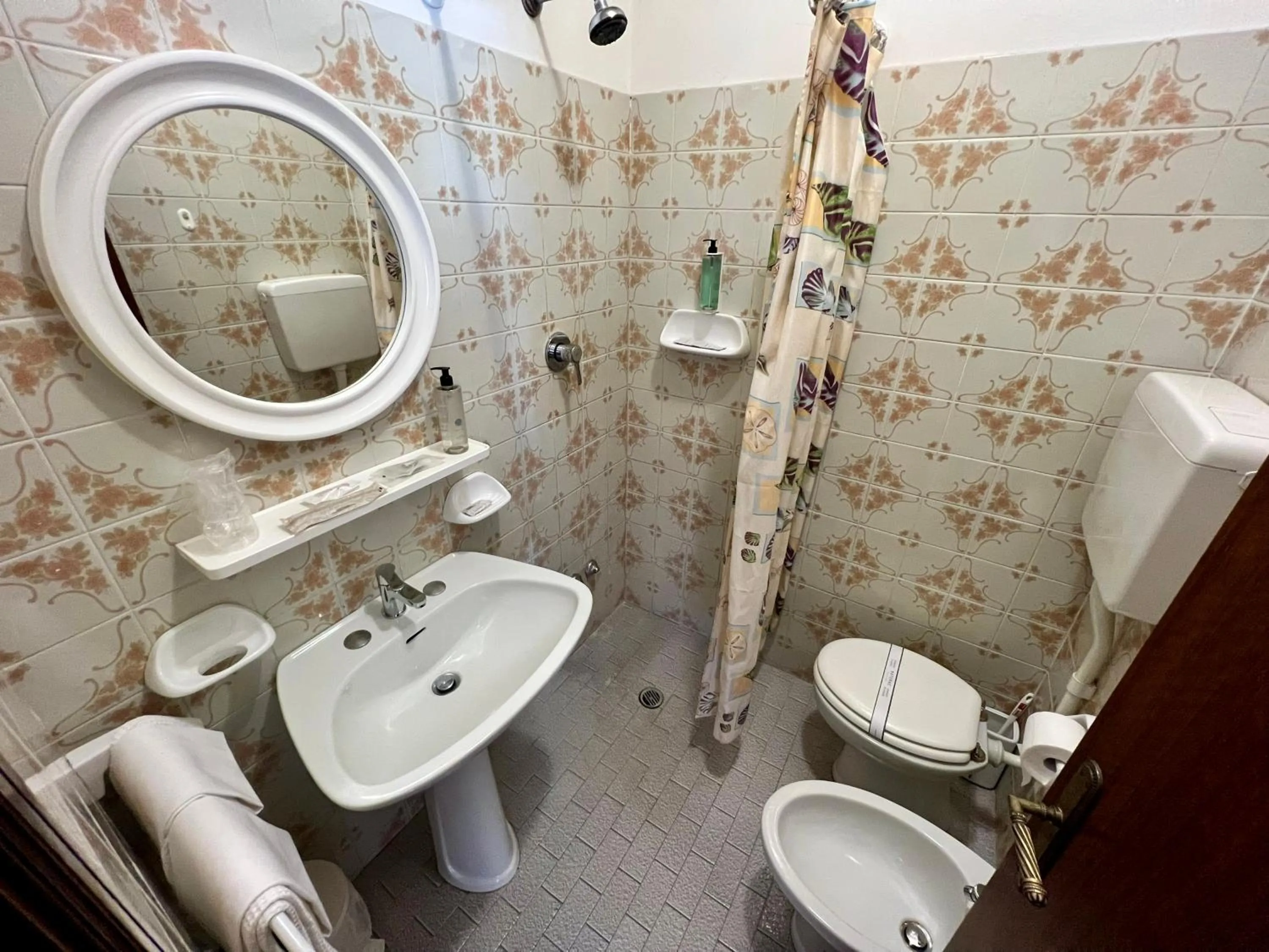 Bathroom in Hotel Ca' Bianca da Paolino