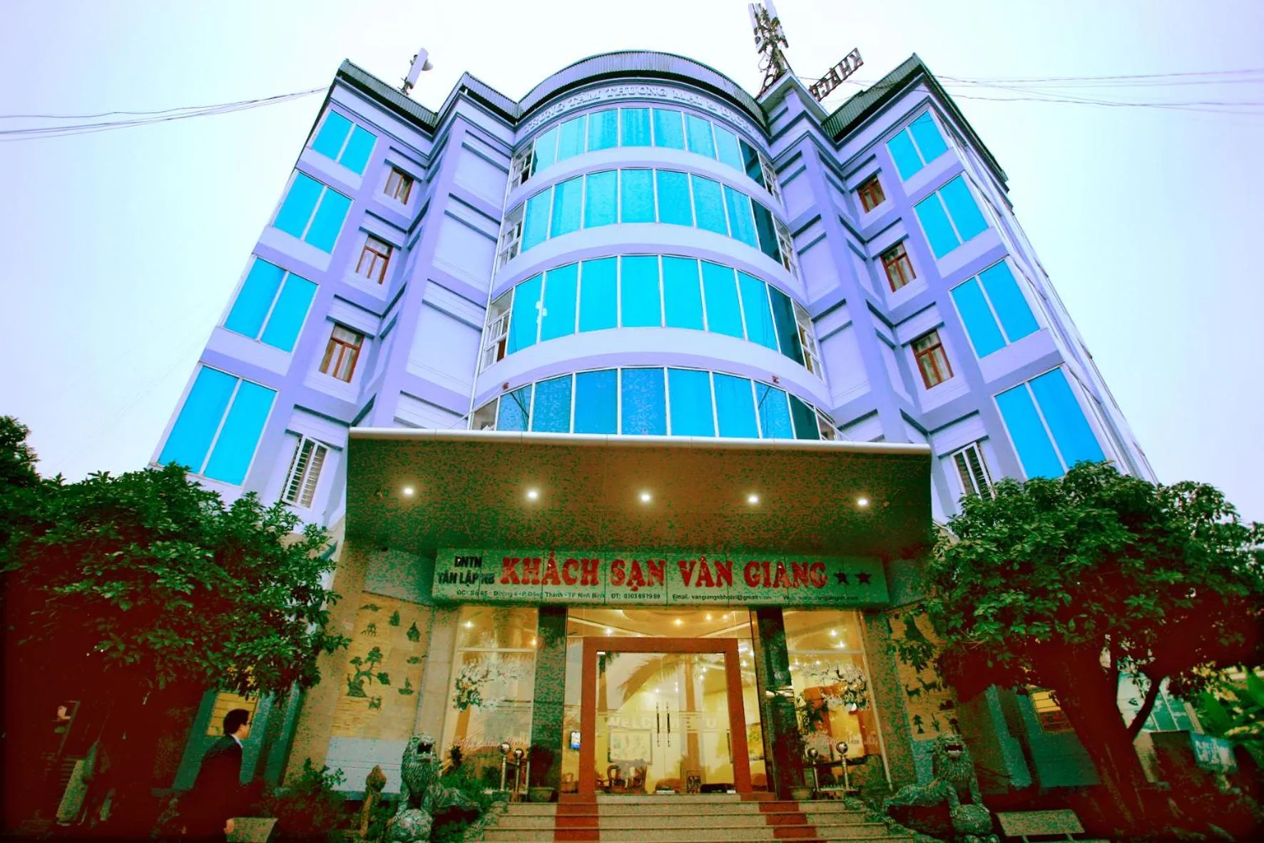 Neighbourhood in Van Giang Hotel