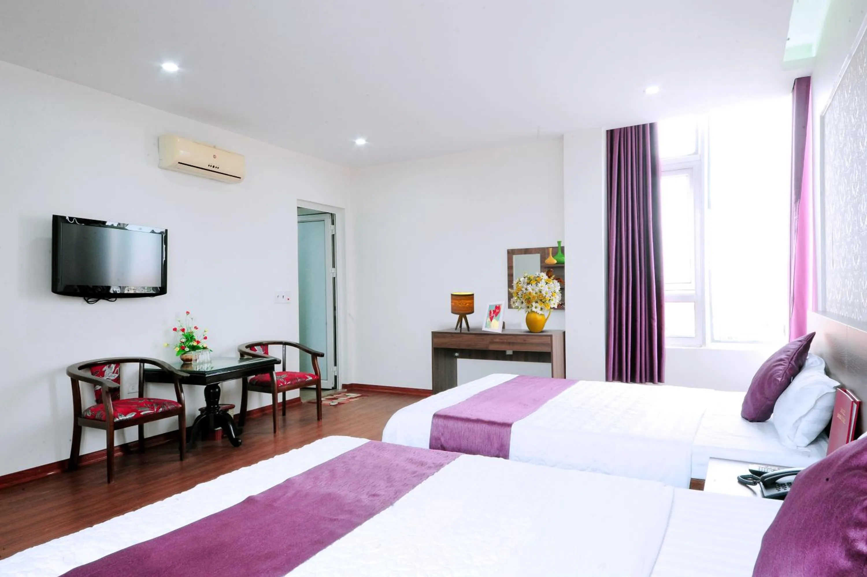 Bed in Van Giang Hotel