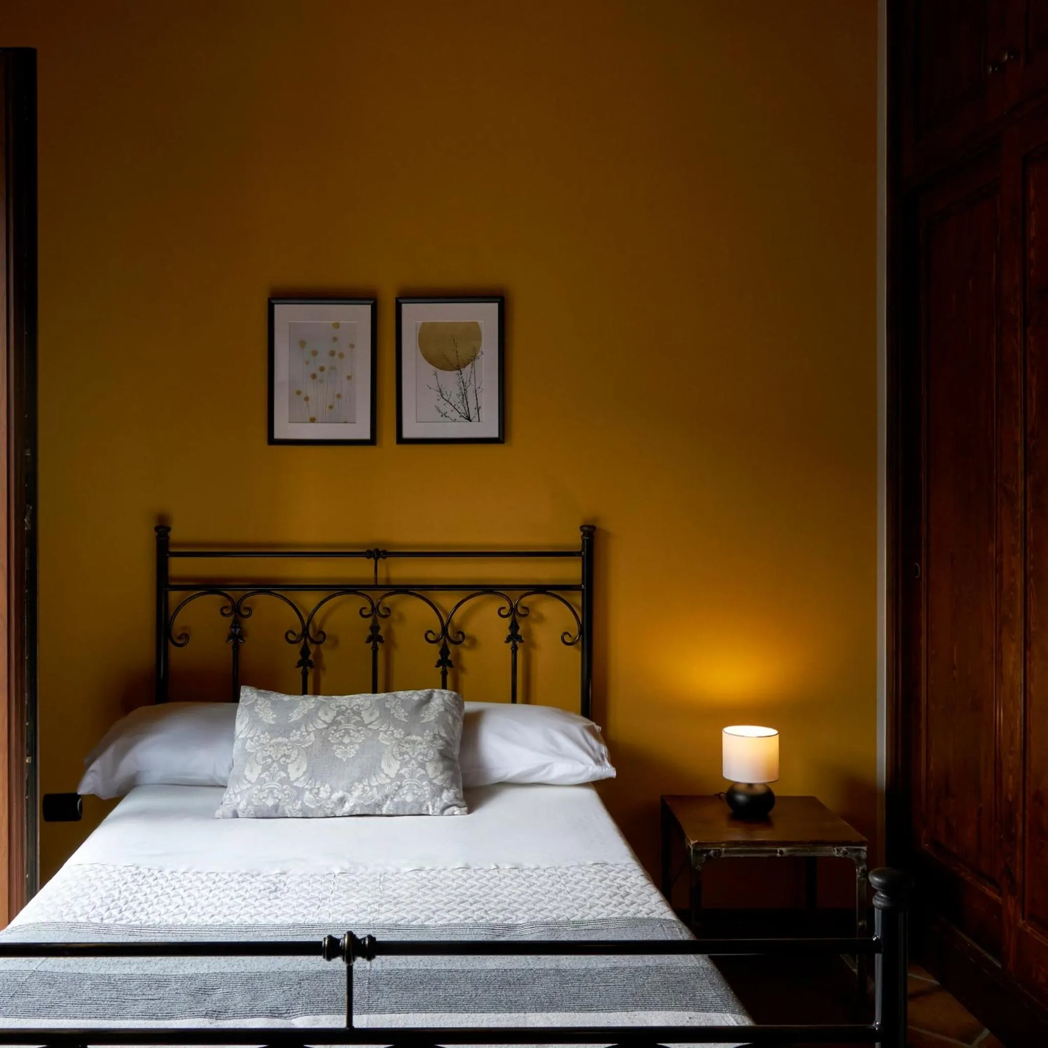 Photo of the whole room, Bed in Piana la Gatta