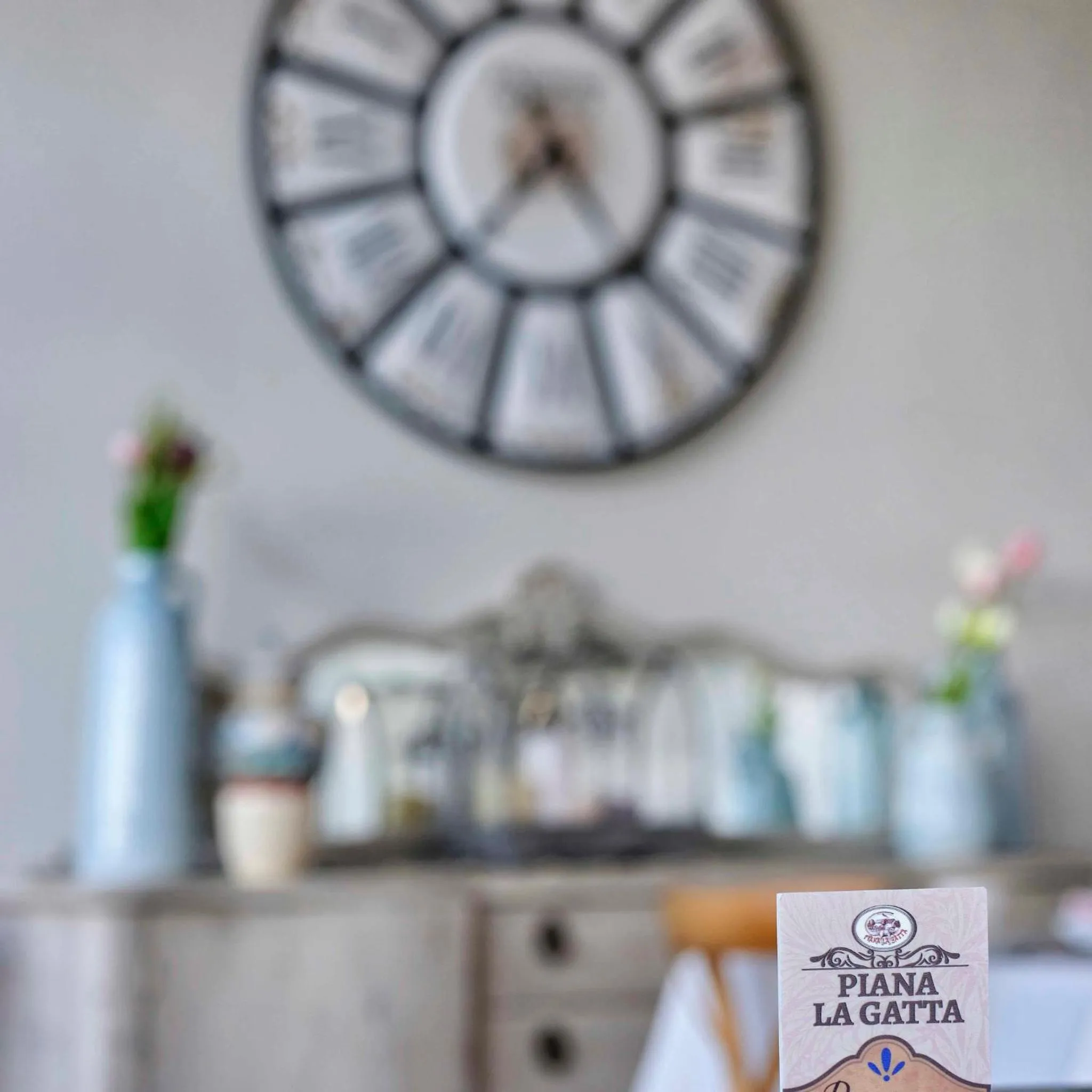 Decorative detail in Piana la Gatta