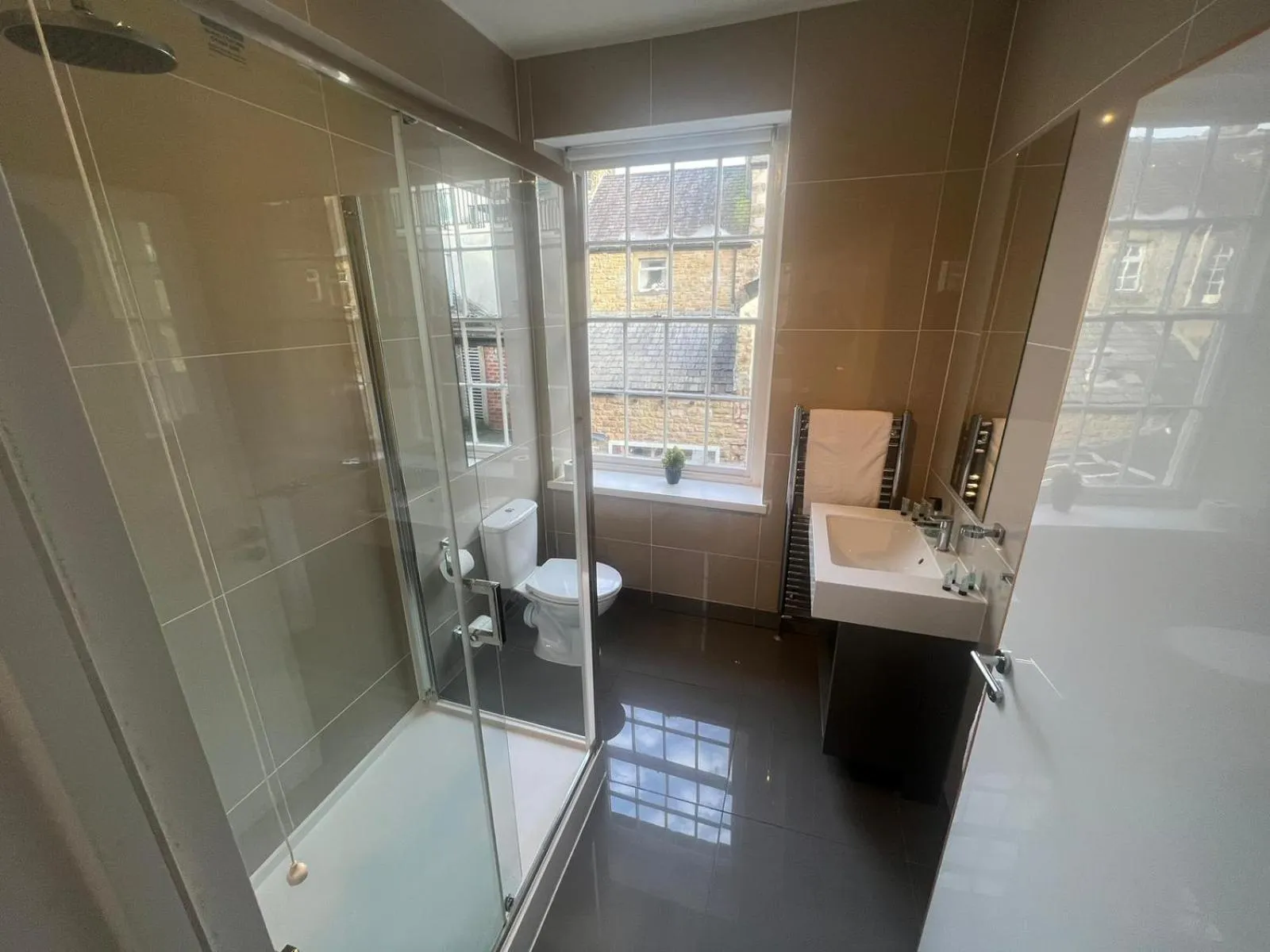 Bathroom in Sun Street Aparthotel