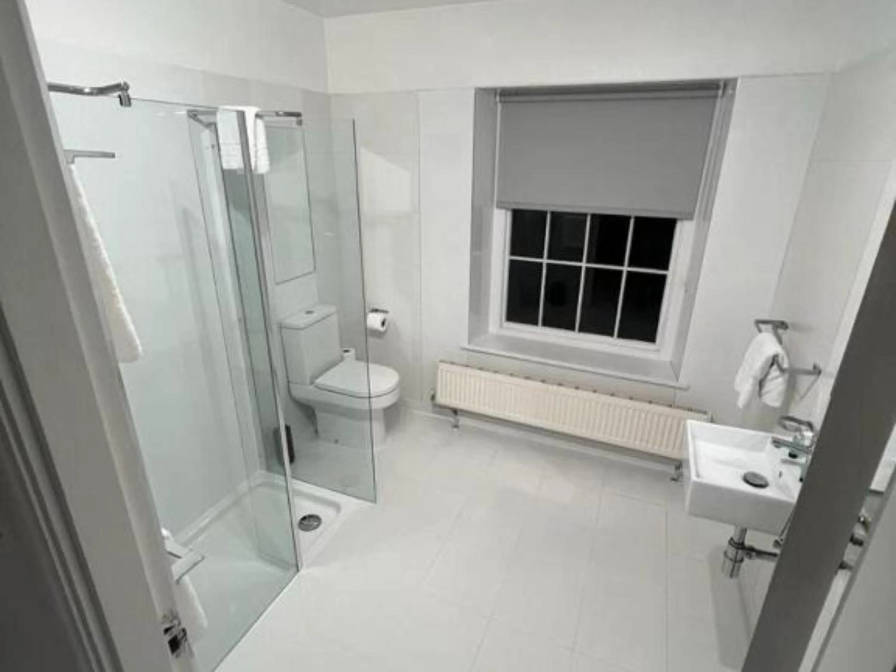 Bathroom in Sun Street Aparthotel