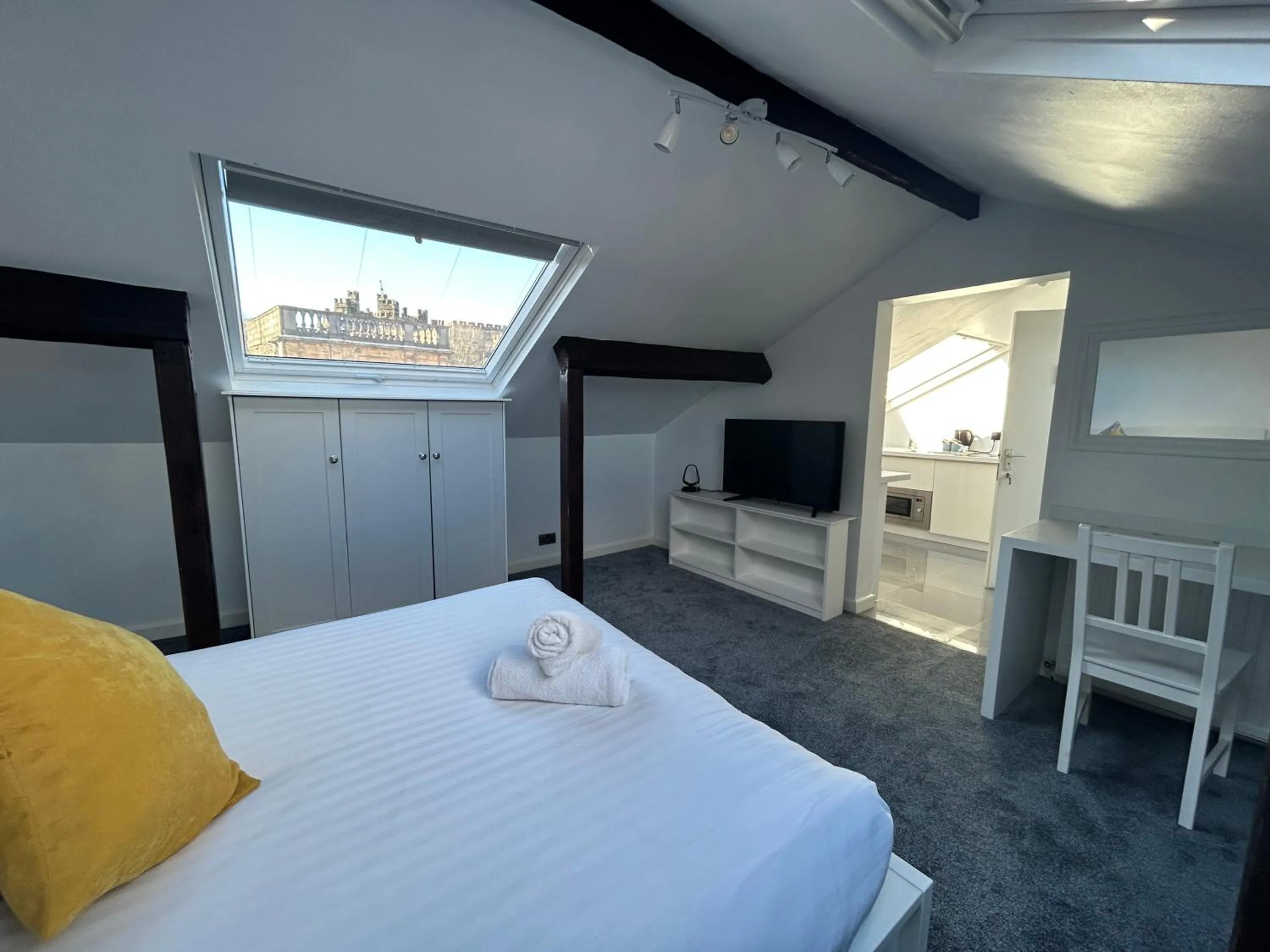 Photo of the whole room, Bed in Sun Street Aparthotel