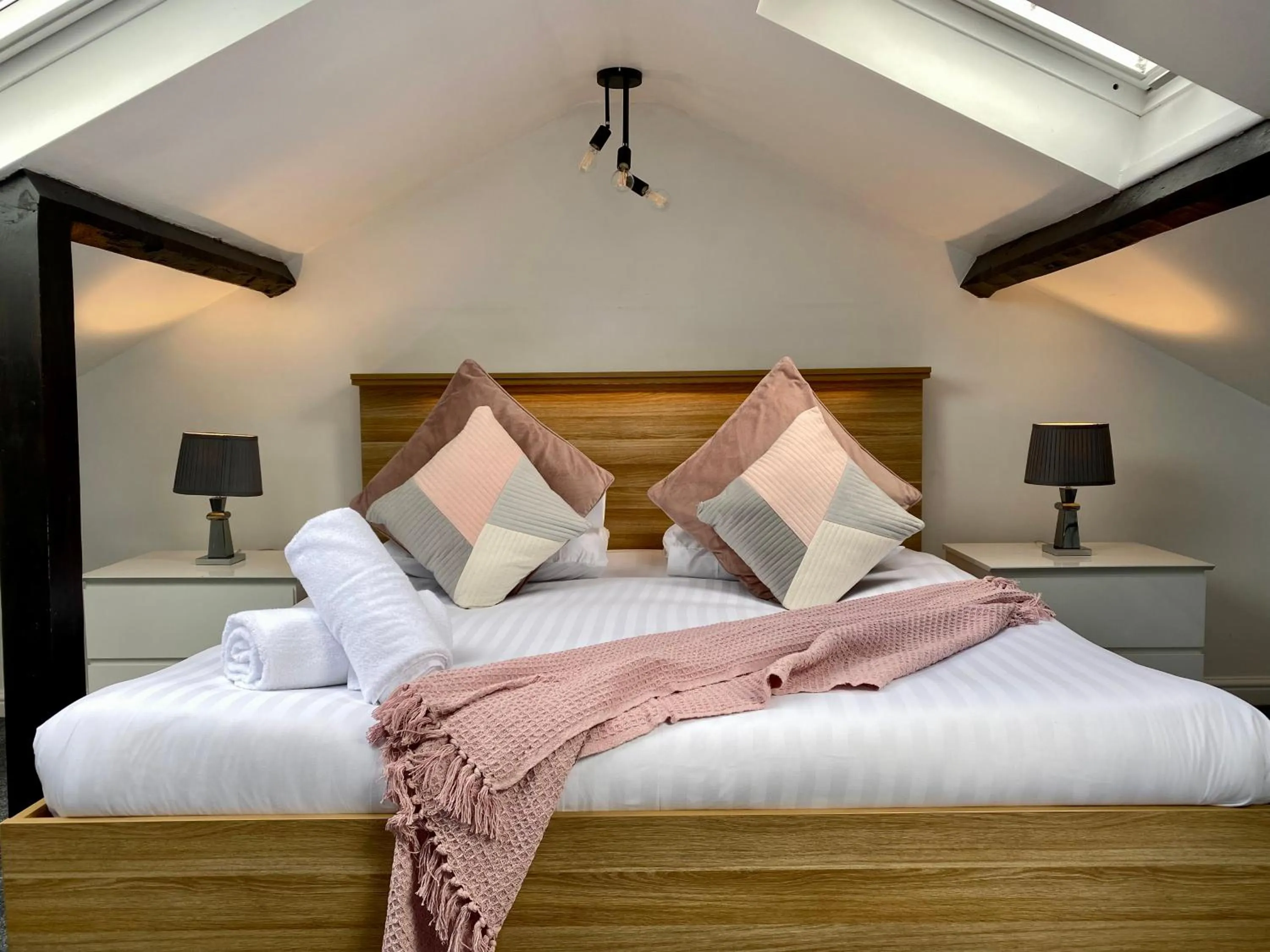 Bedroom, Bed in Sun Street Aparthotel