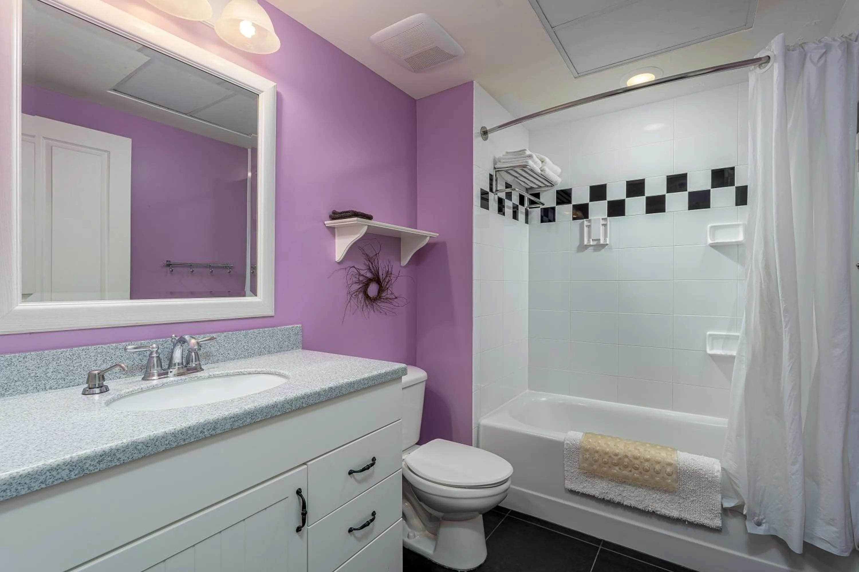 Harbour House at the Inn 208