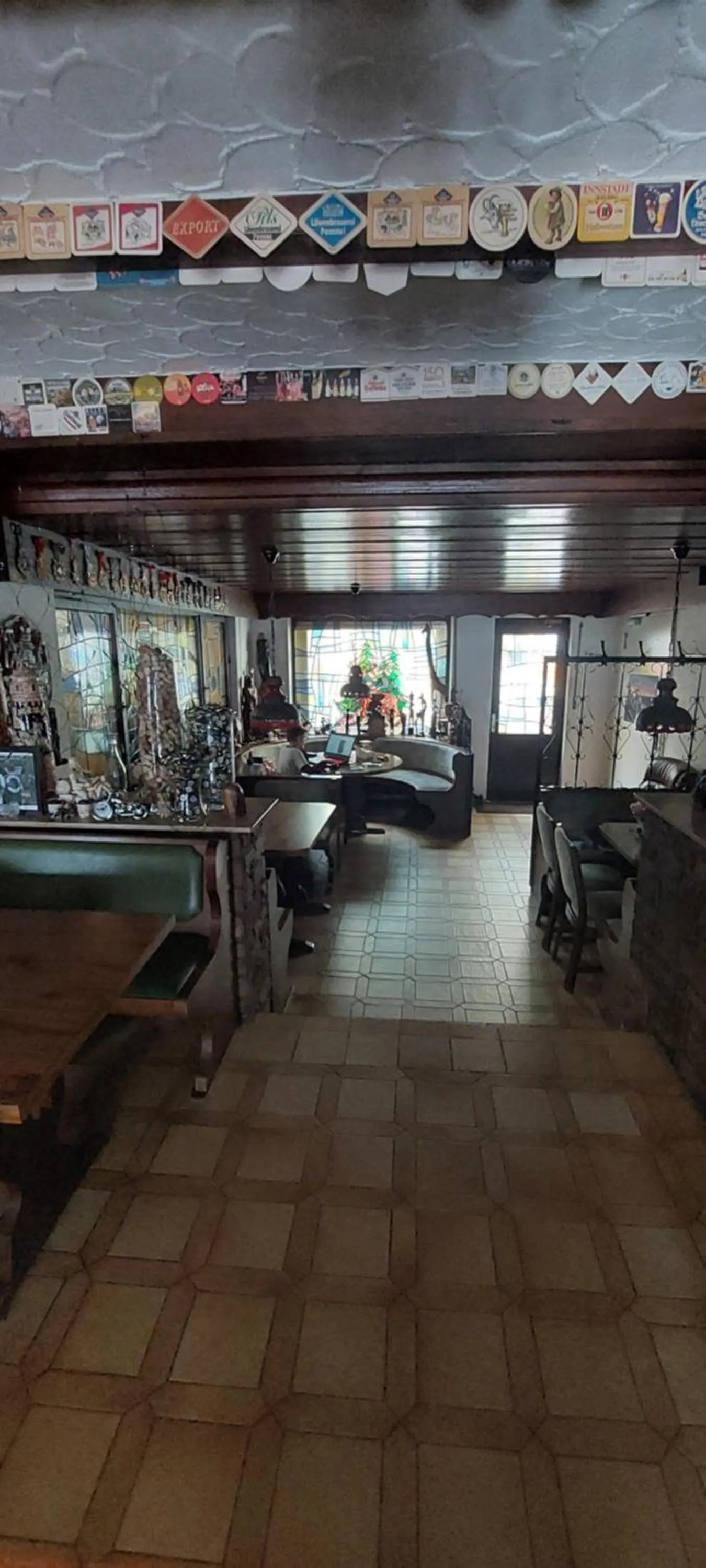 Black Bear Bikers Pub-Hotel