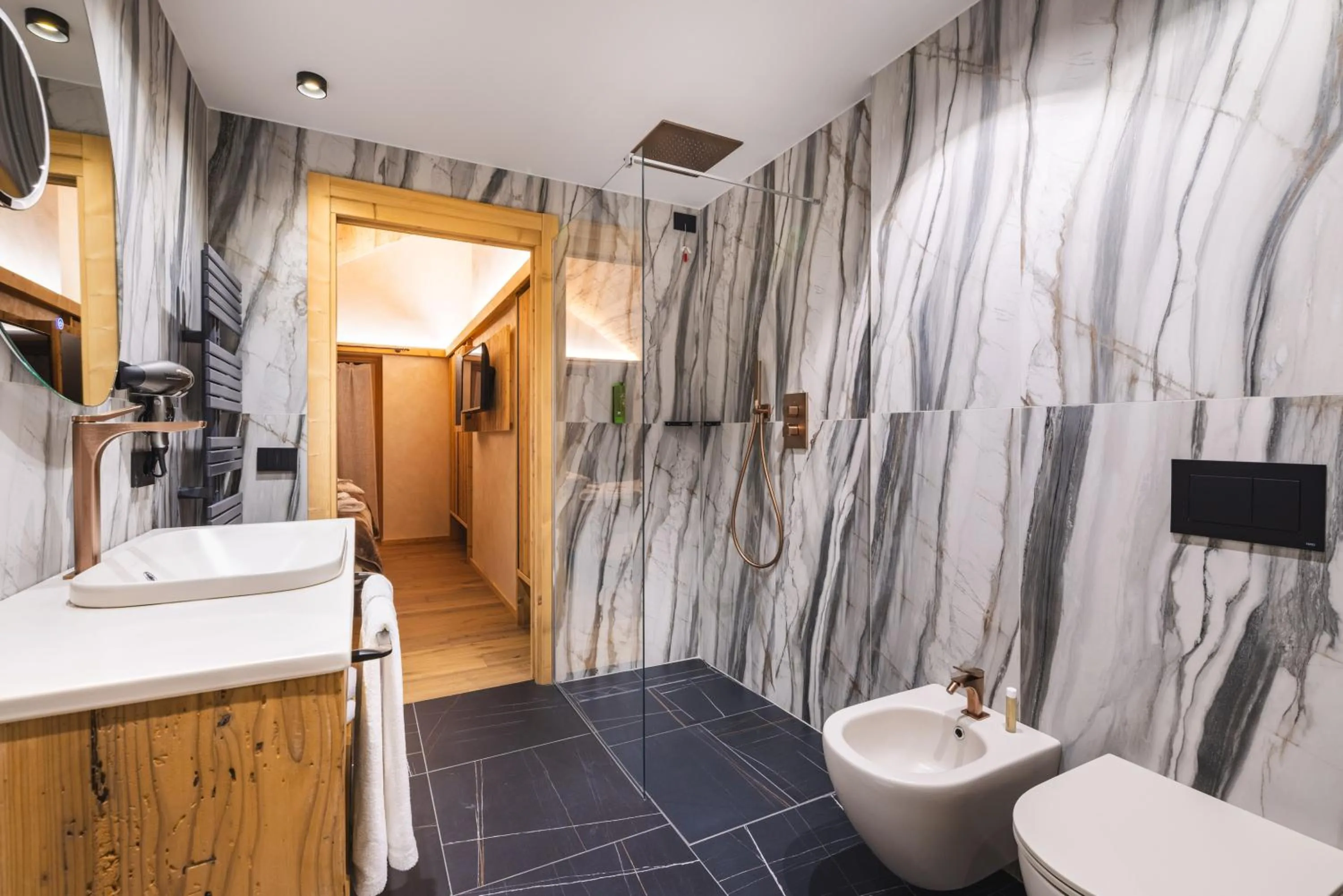 Bathroom in Sertorelli Sporthotel