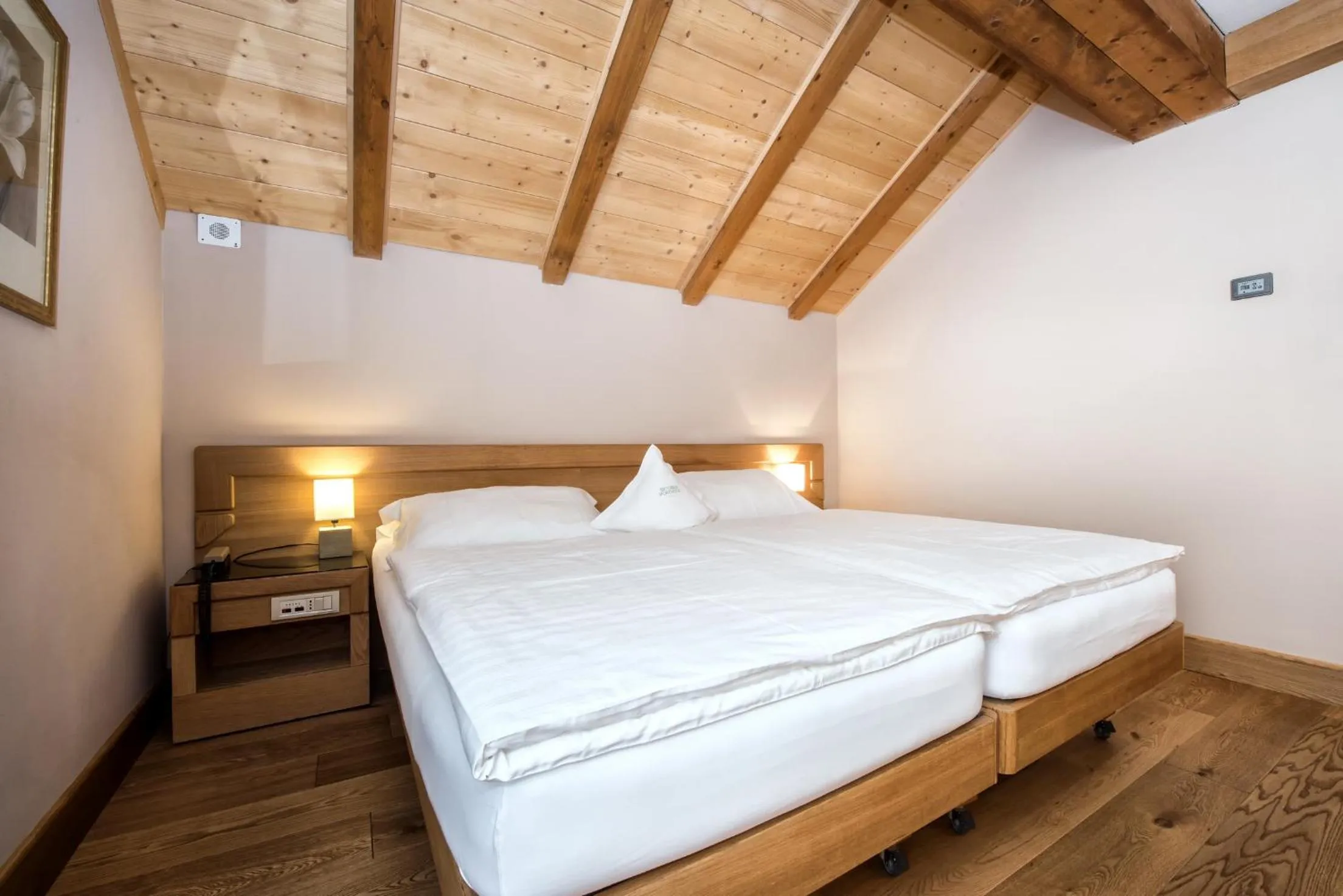 Photo of the whole room, Bed in Sertorelli Sporthotel