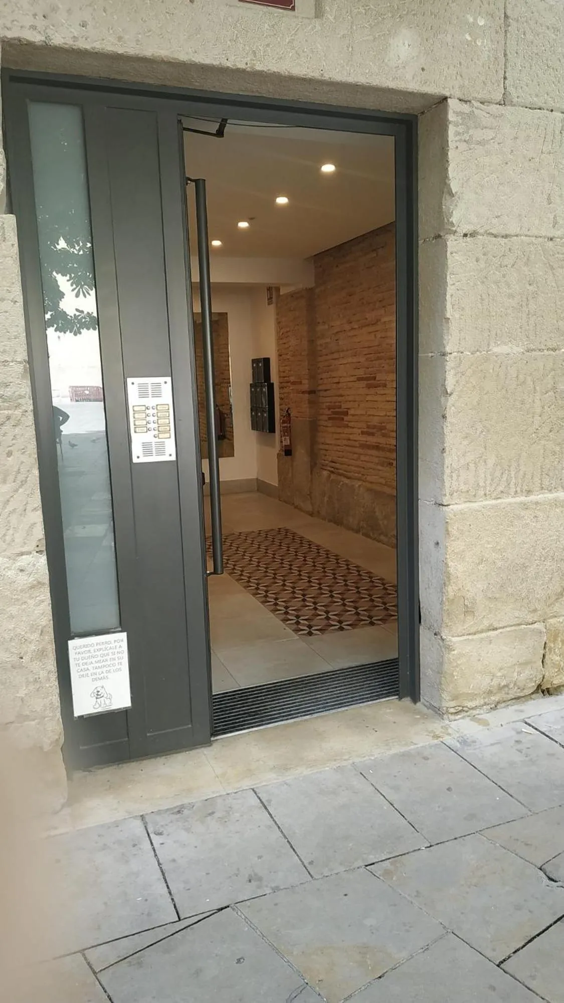 Facade/entrance in Casa Ochoa
