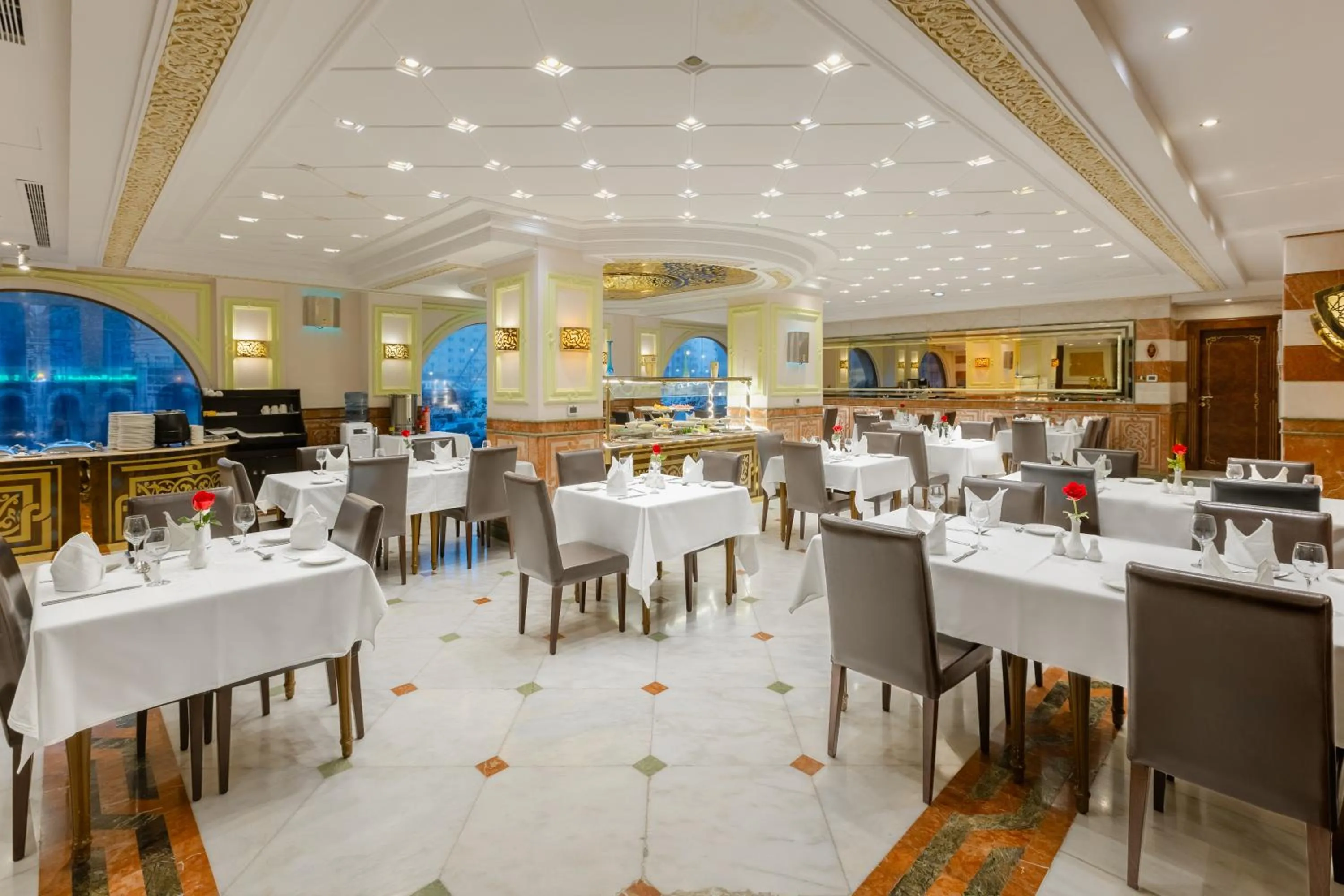 Restaurant/places to eat in Verta Madina Hotel