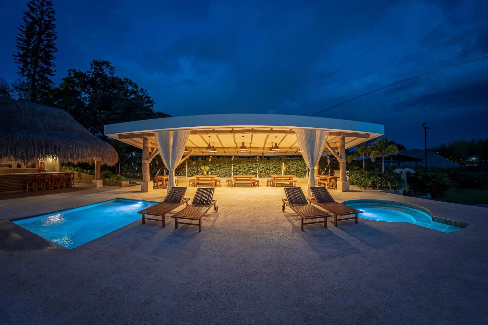 Swimming pool in PETRA SANTA HOTEL BOUTIQUE