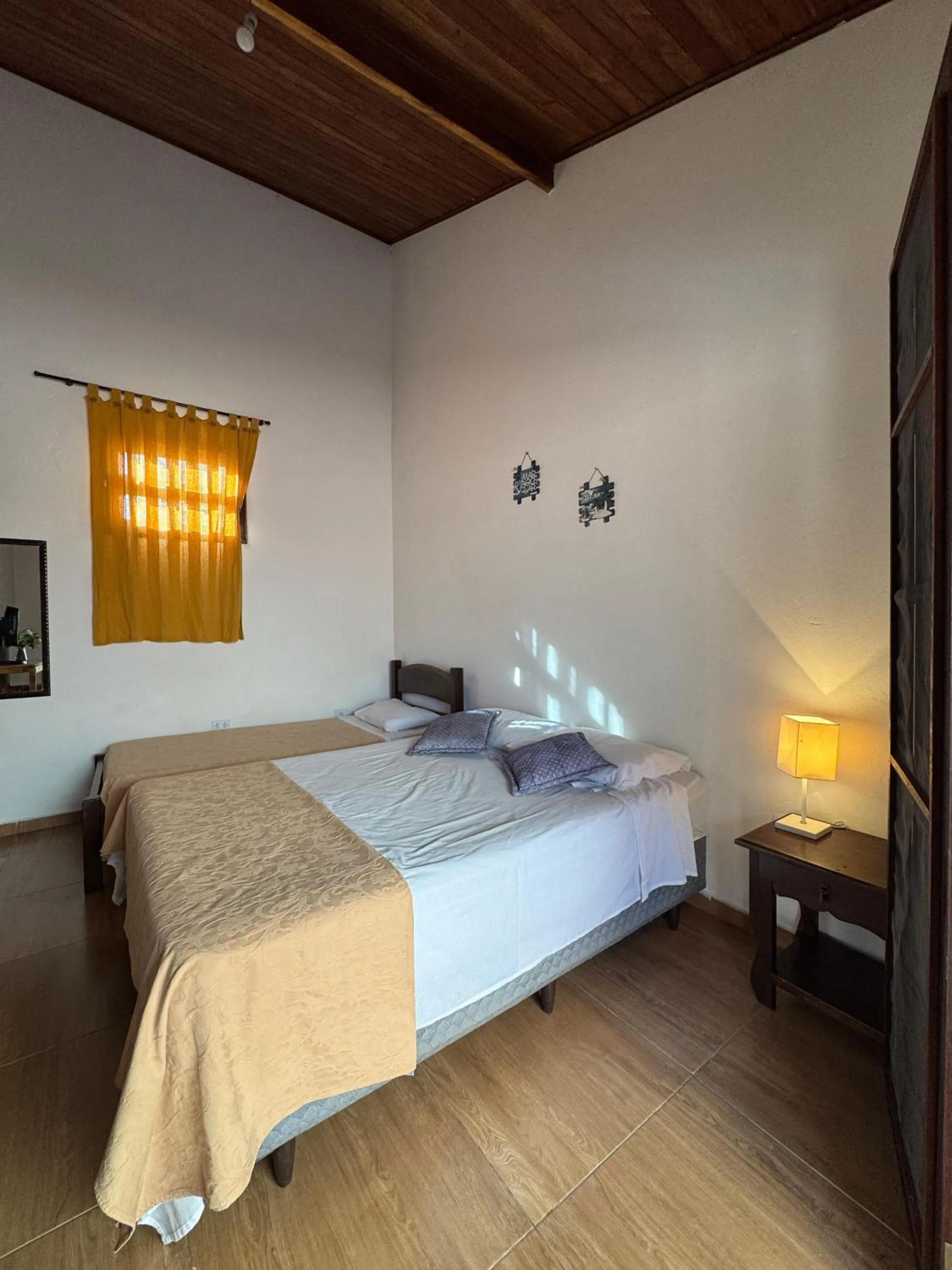 Bed in Vila do Surfe