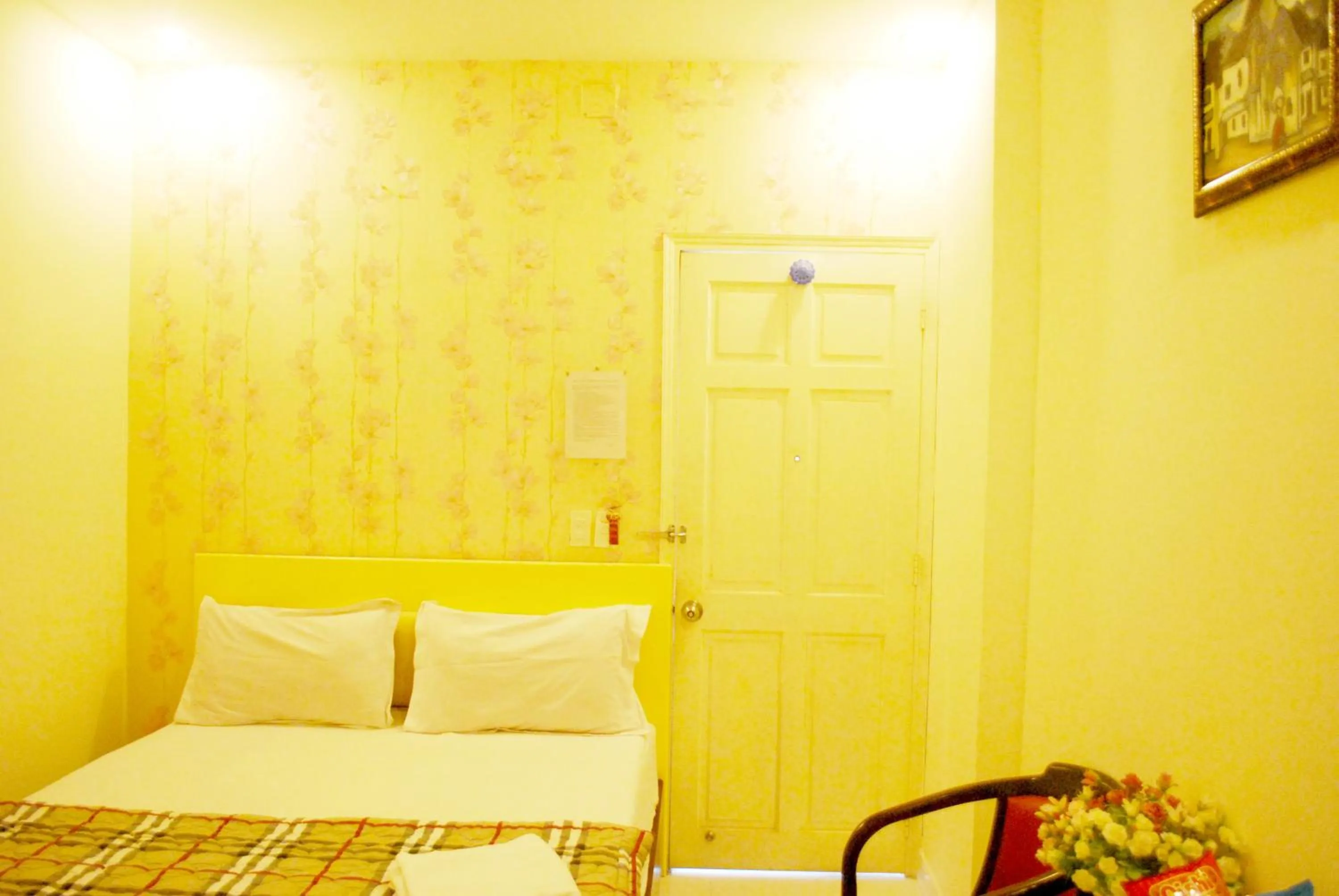 Living room, Bed in Lan Anh Hotel