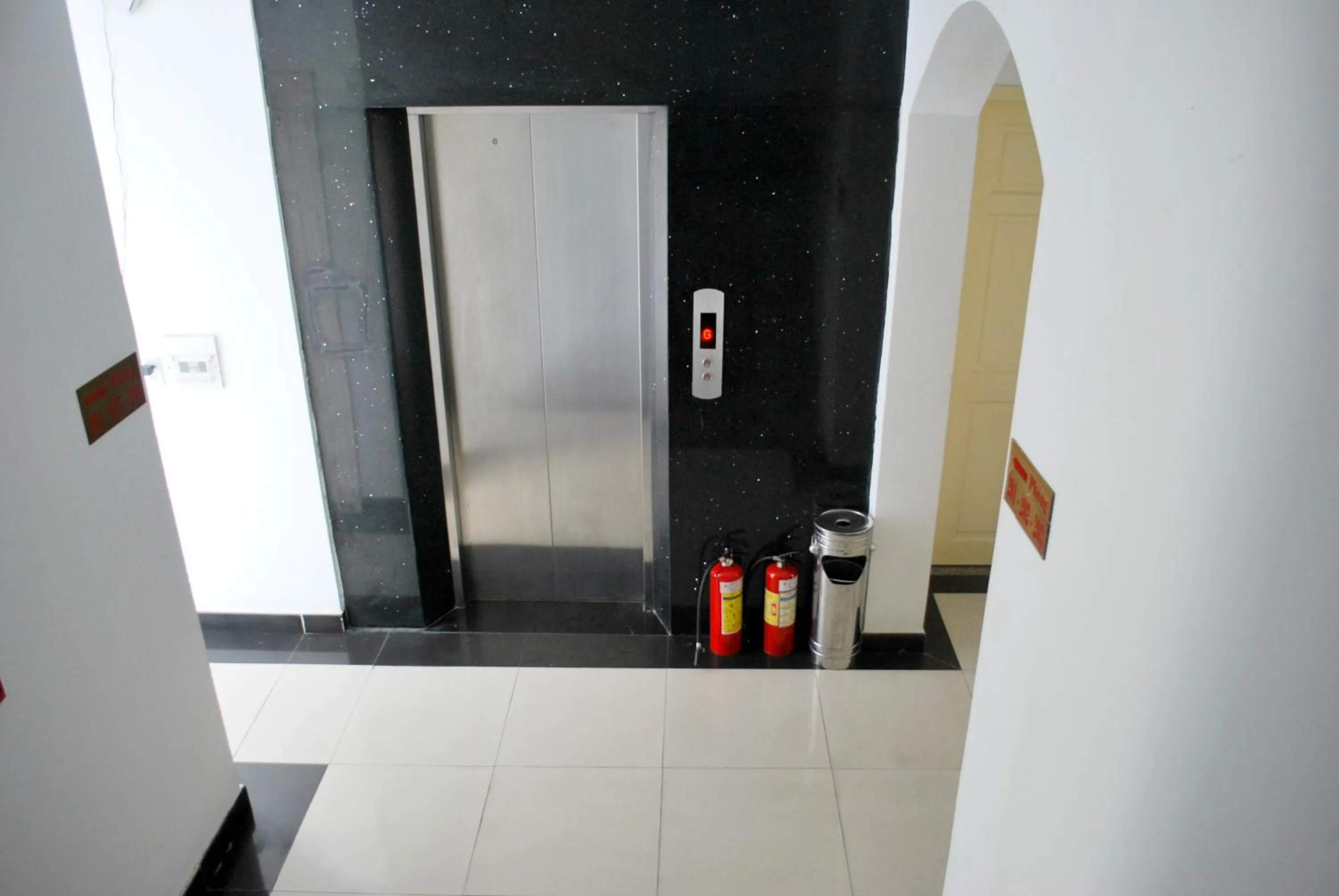 elevator in Lan Anh Hotel