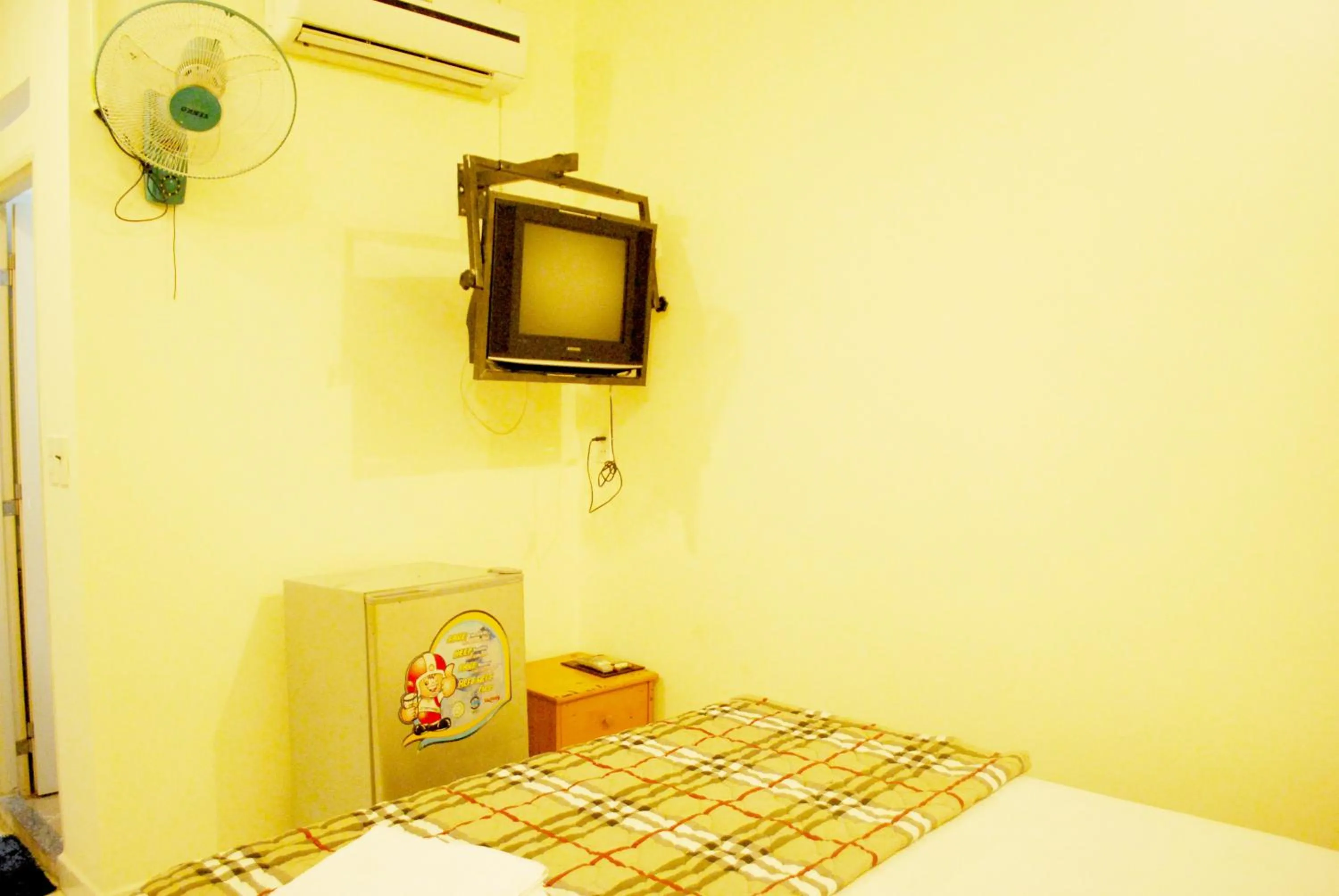 Bedroom, Bed in Lan Anh Hotel